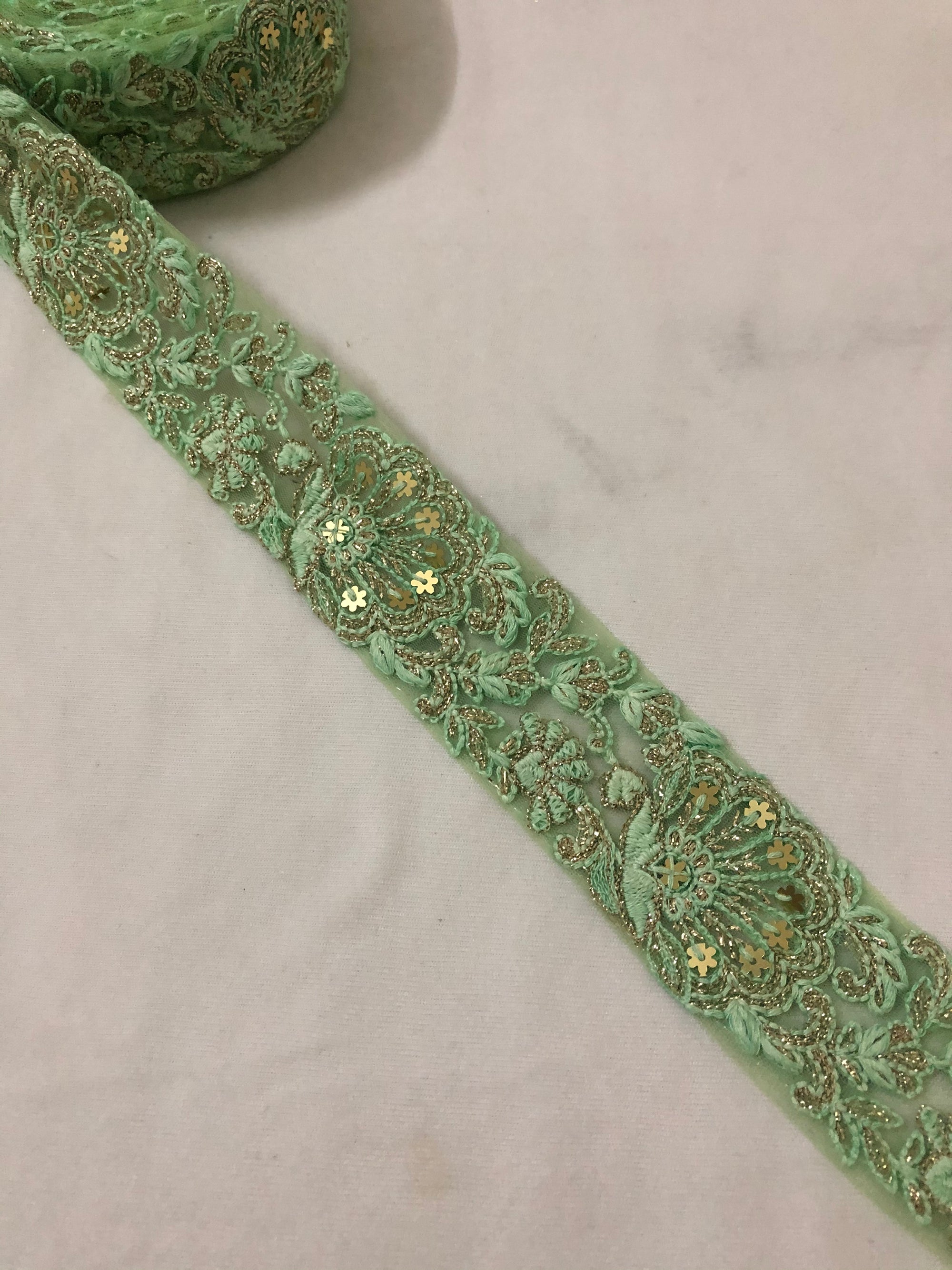 Embroidered lace 9 metres roll