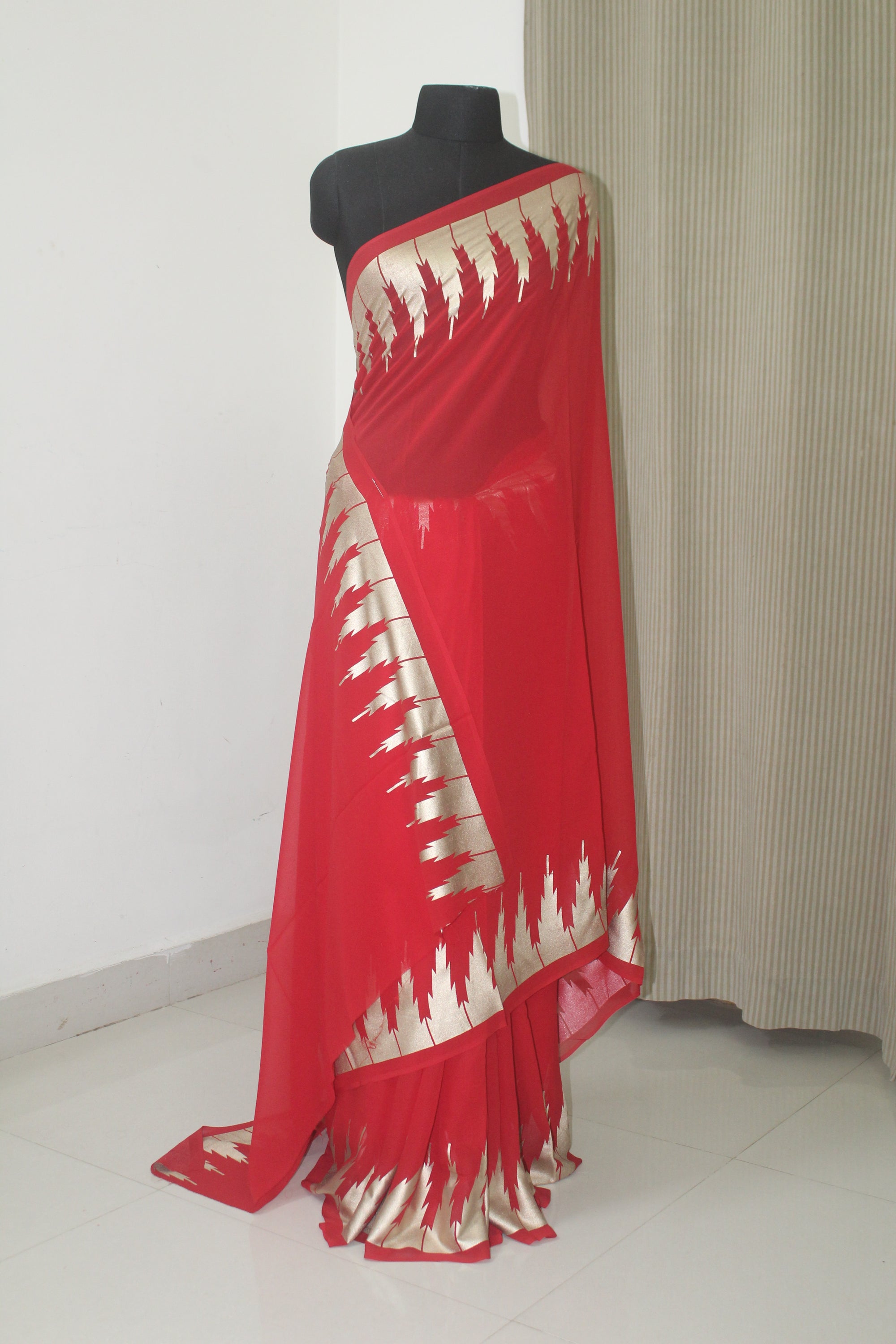 Pure georgette saree with border