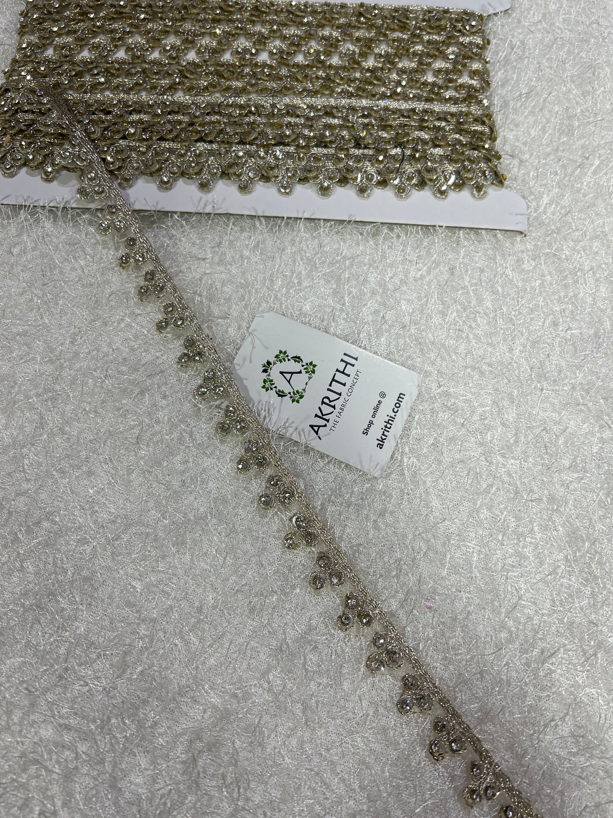 Embroidered lace 9 metres roll