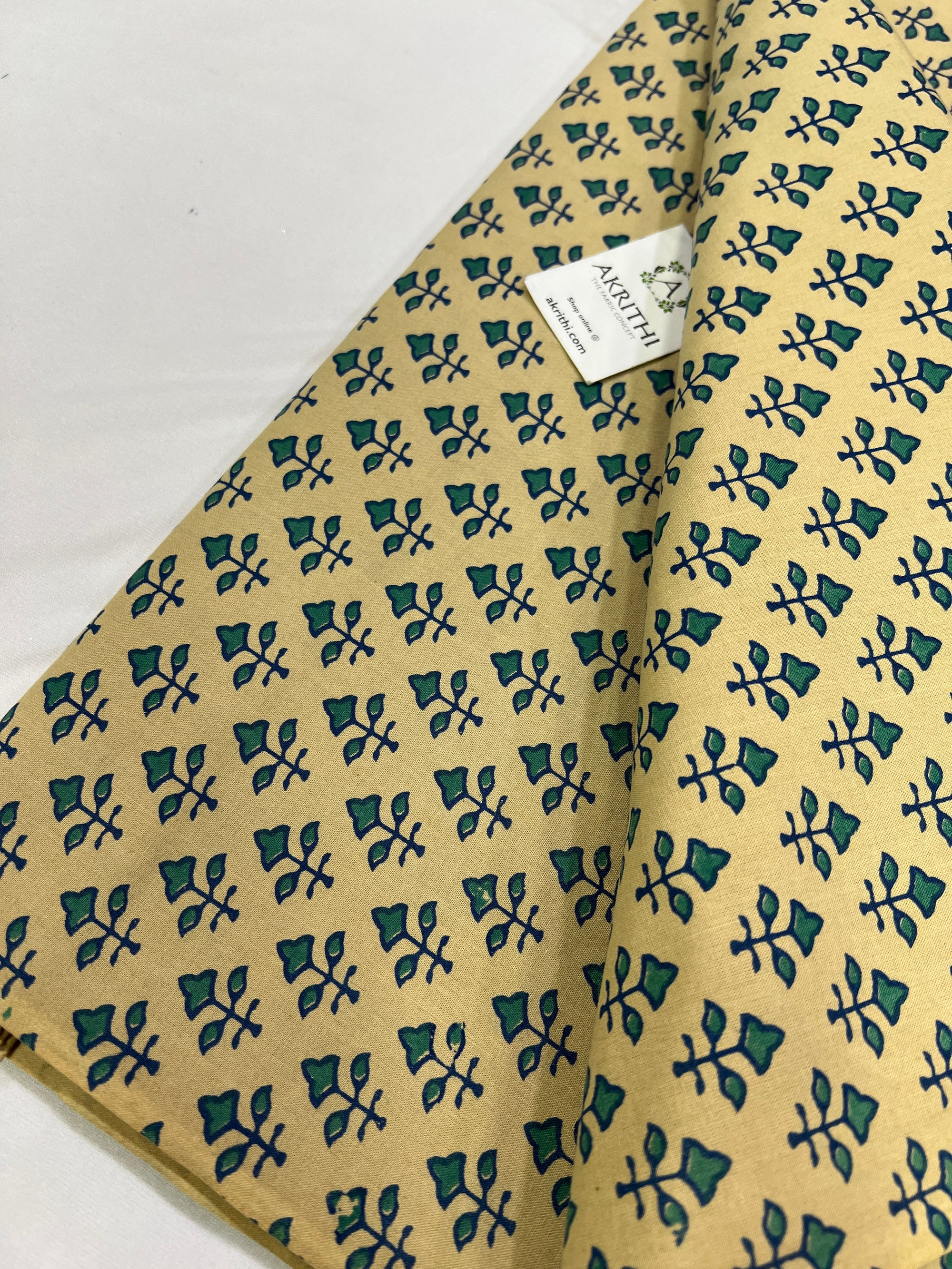 Printed pure cotton fabric