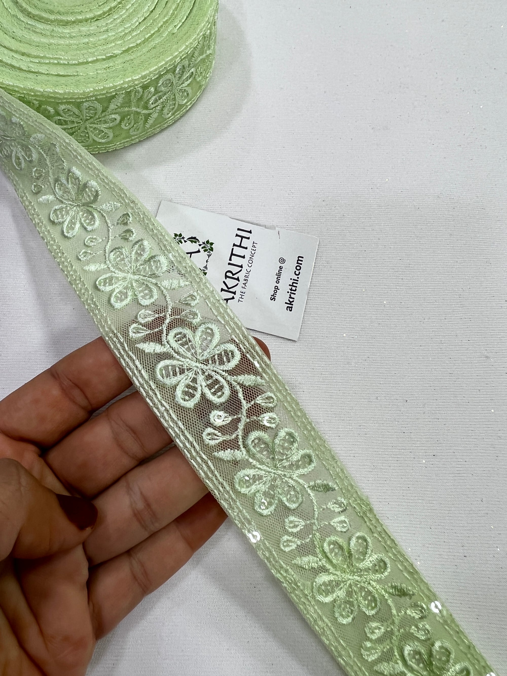 Embroidered lace 9 metres roll