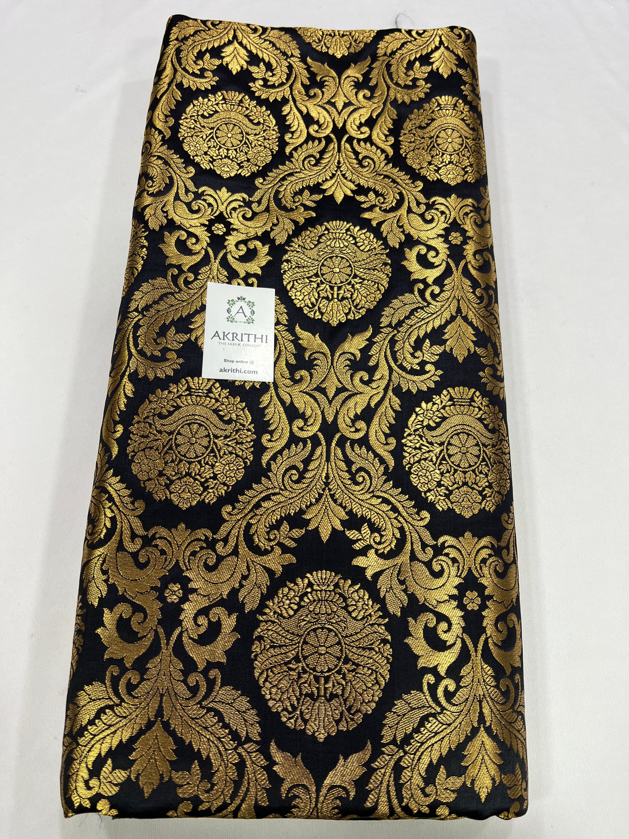 Handloom Banarasi brocade fabric