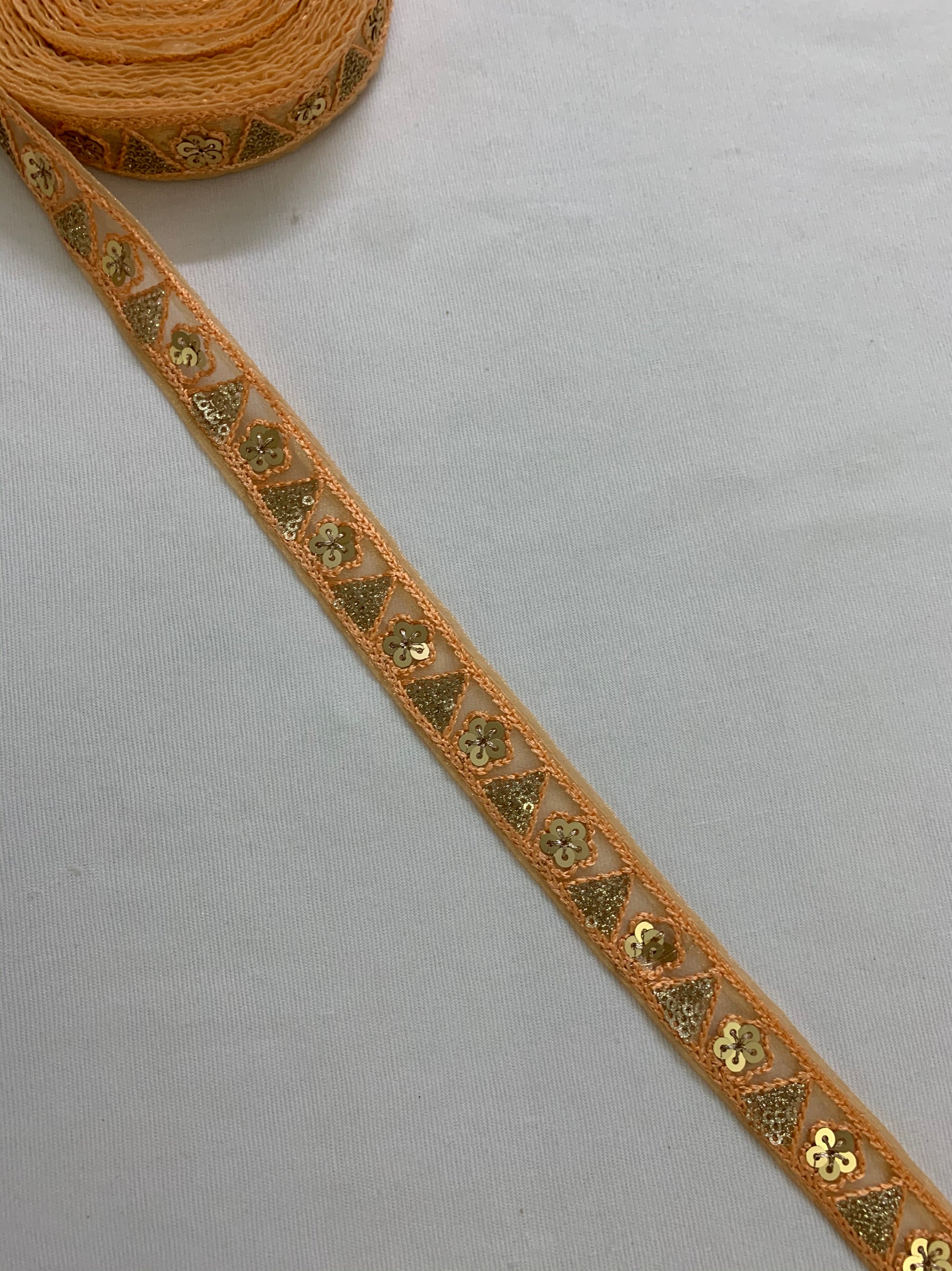 Embroidered lace 9 metres roll