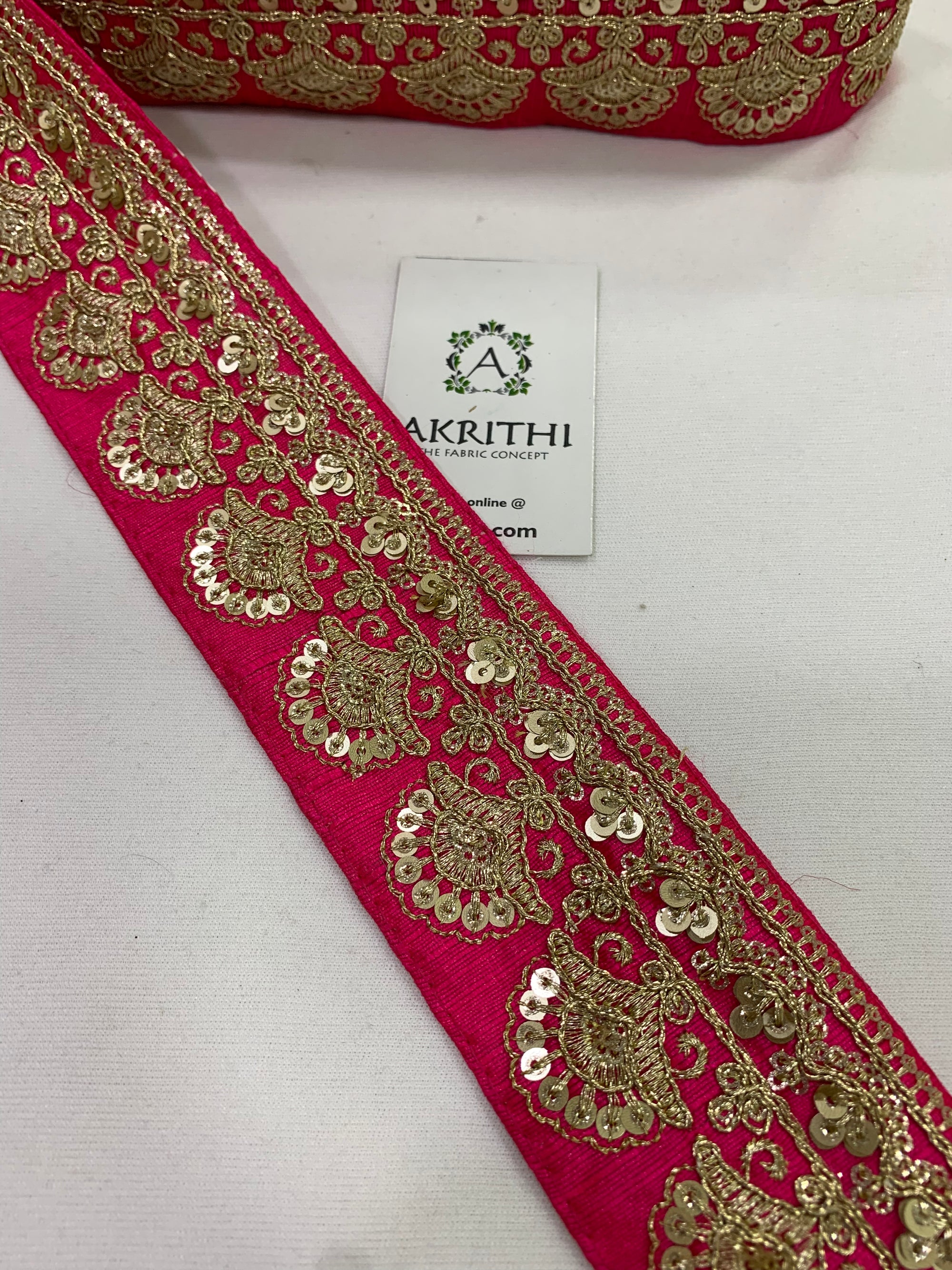 Embroidered lace 9 metres roll