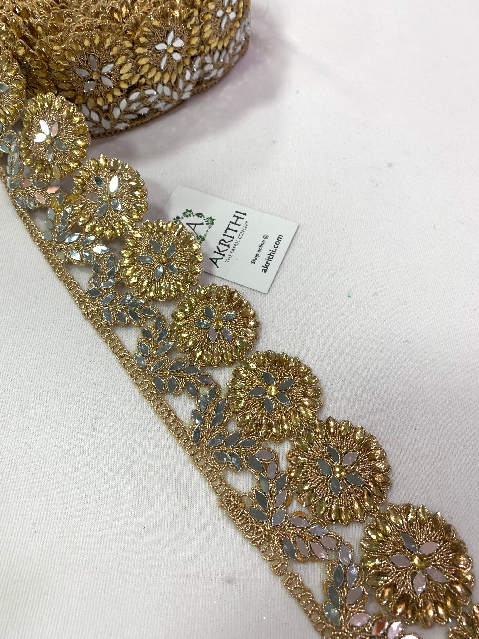 Embroidered lace 9 metres roll
