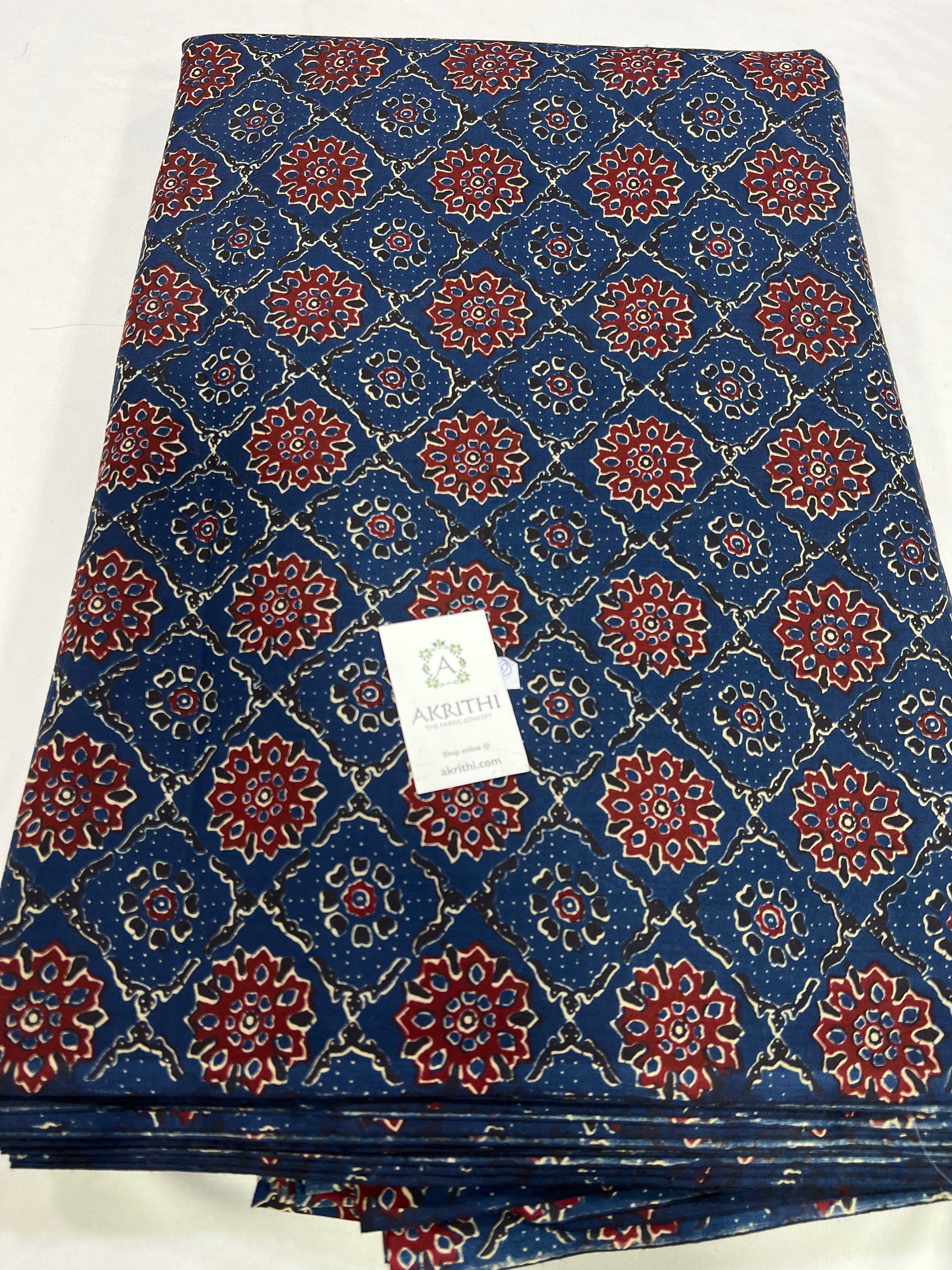 Printed pure cotton fabric