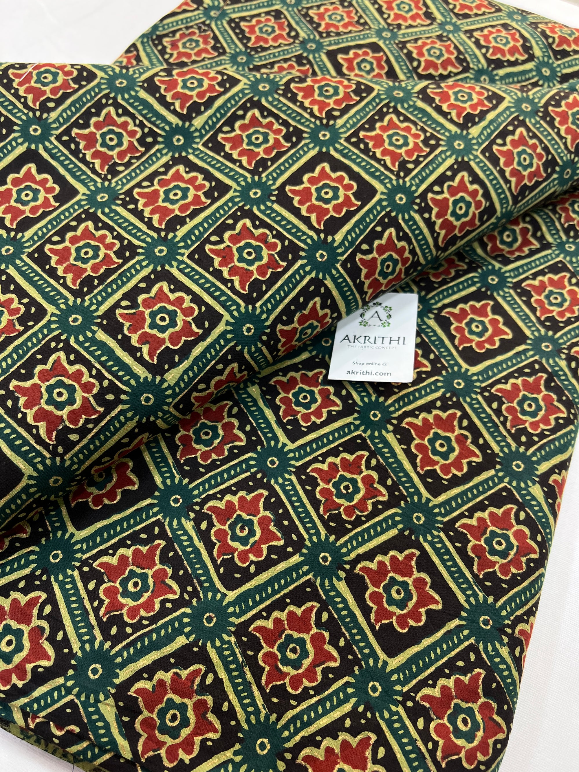 Printed pure cotton fabric