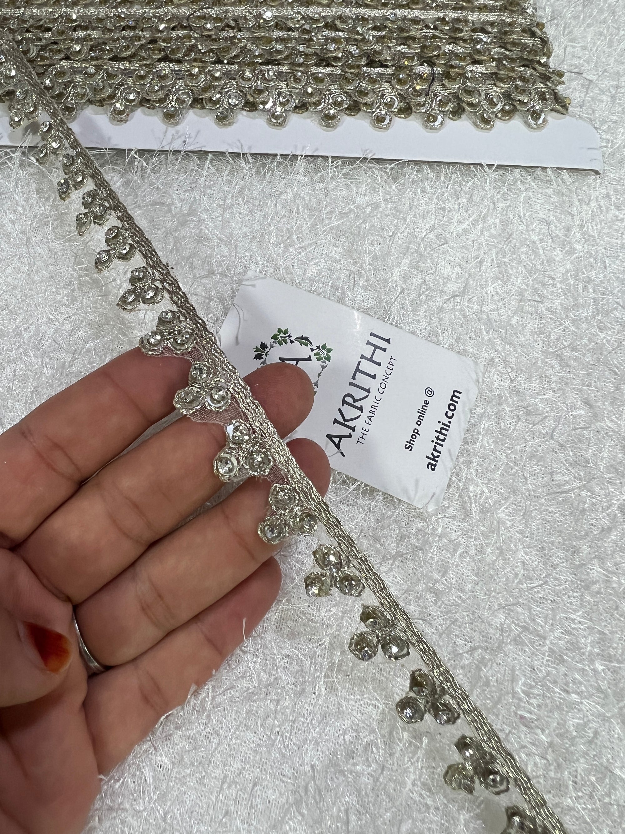 Embroidered lace 9 metres roll