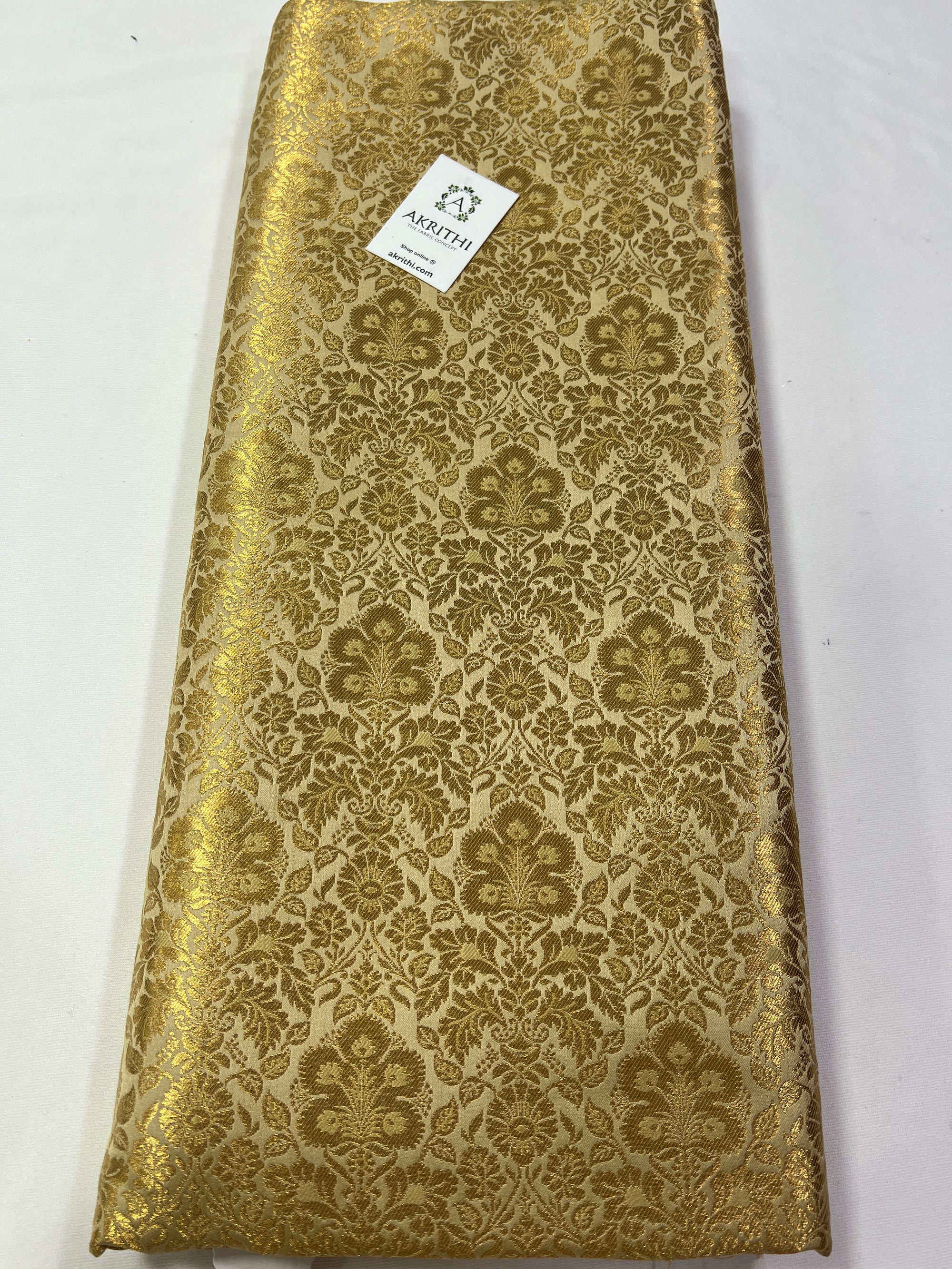 Handloom Banarasi brocade fabric
