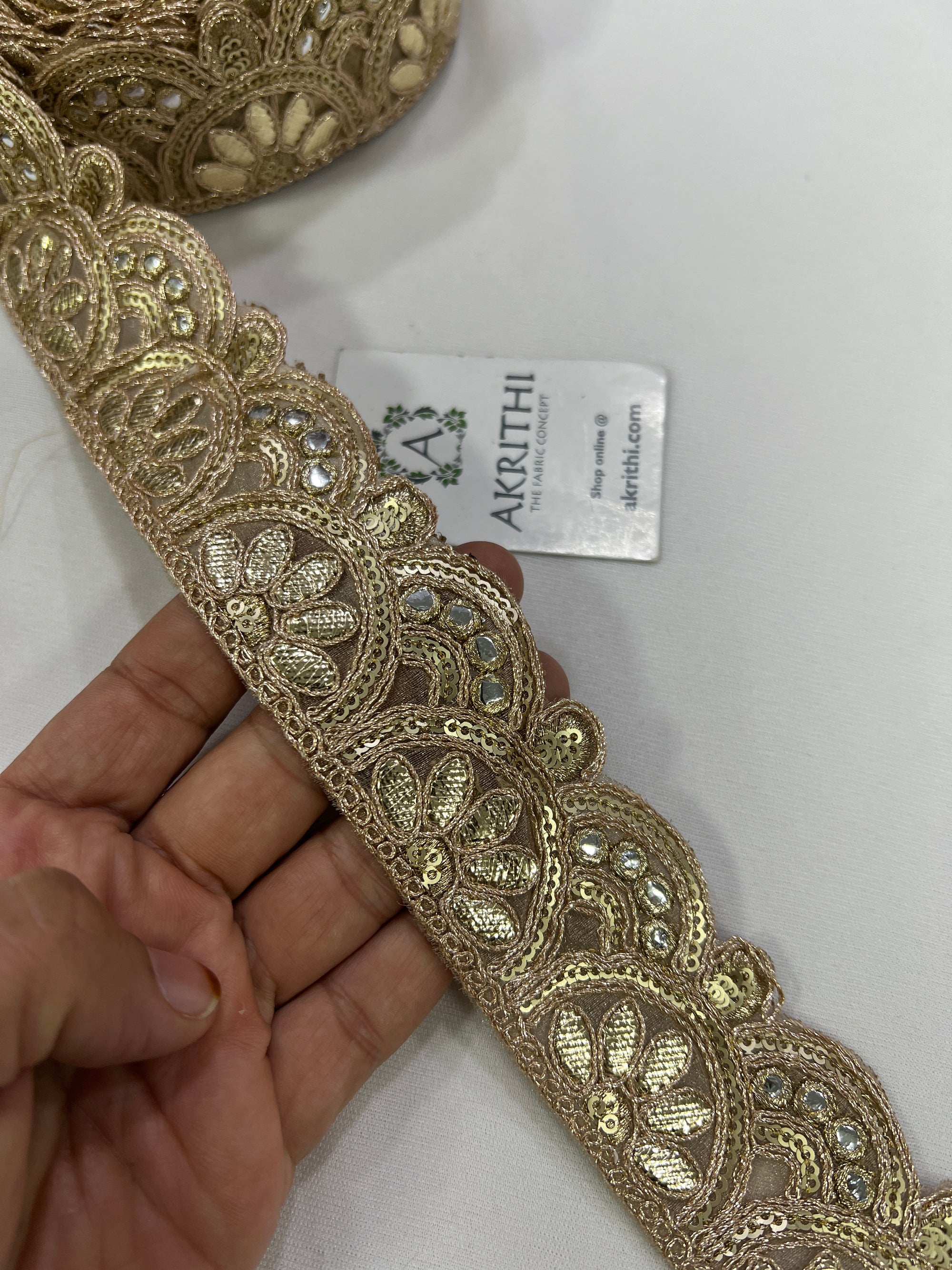 Embroidered lace 9 metres roll