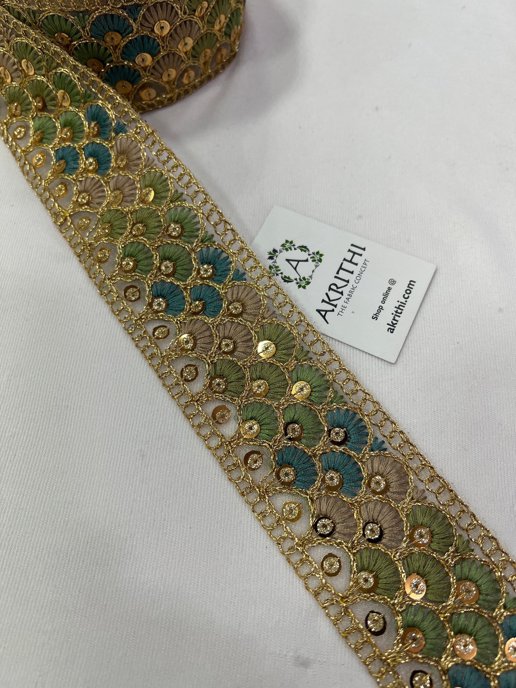 Embroidered lace 9 metres roll
