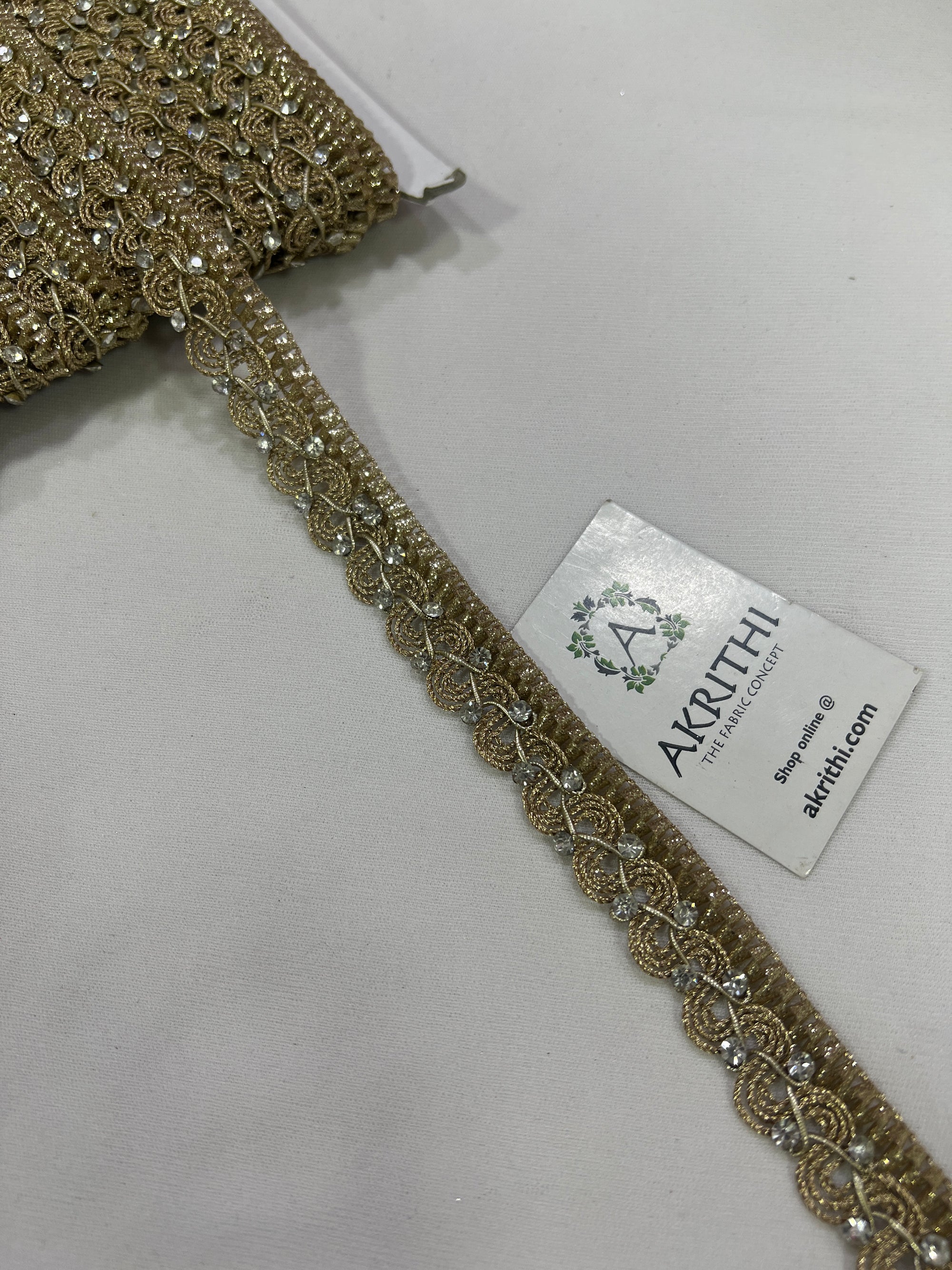 Embroidered lace 9 metres roll
