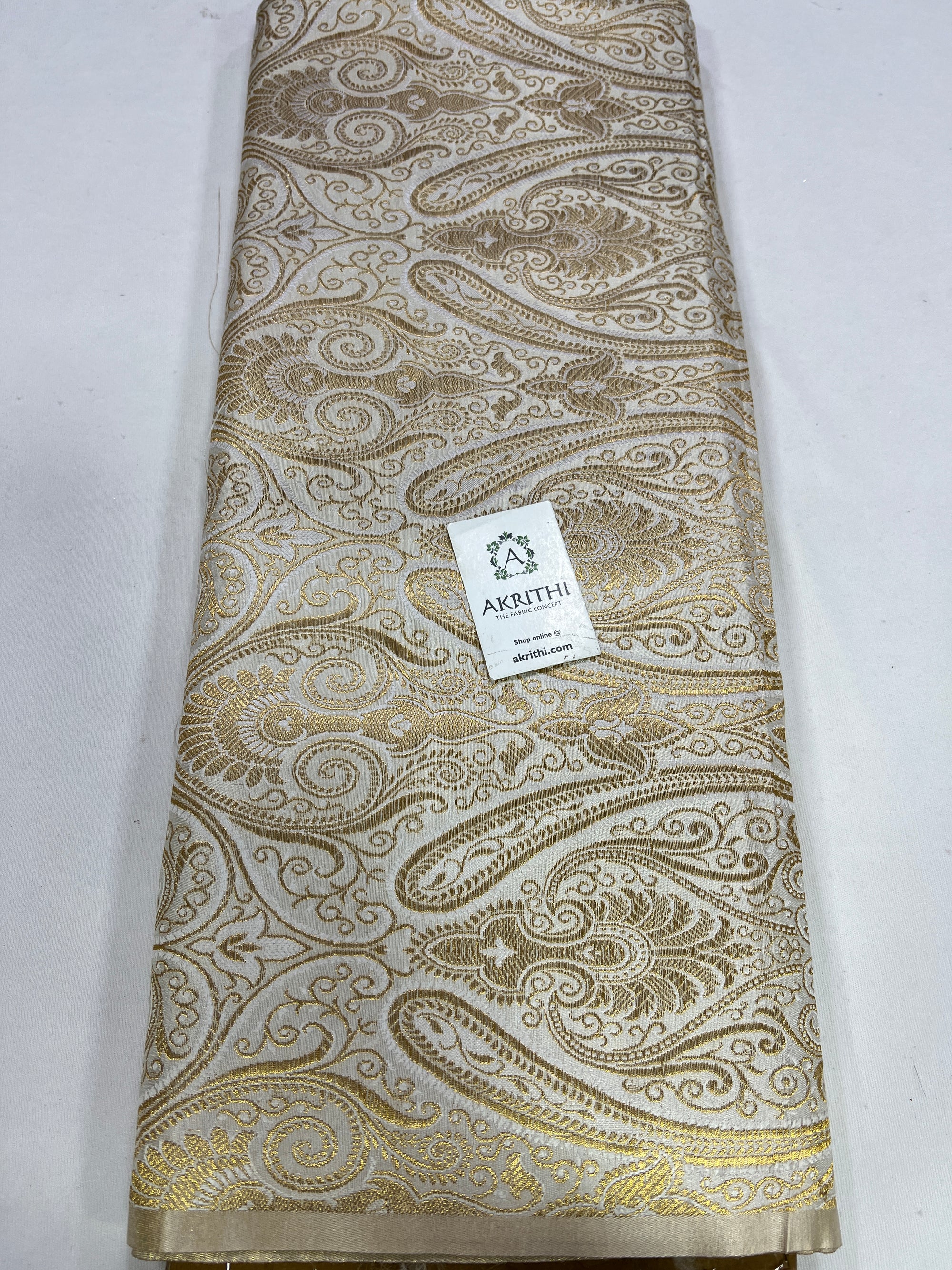 Handloom Banarasi brocade fabric
