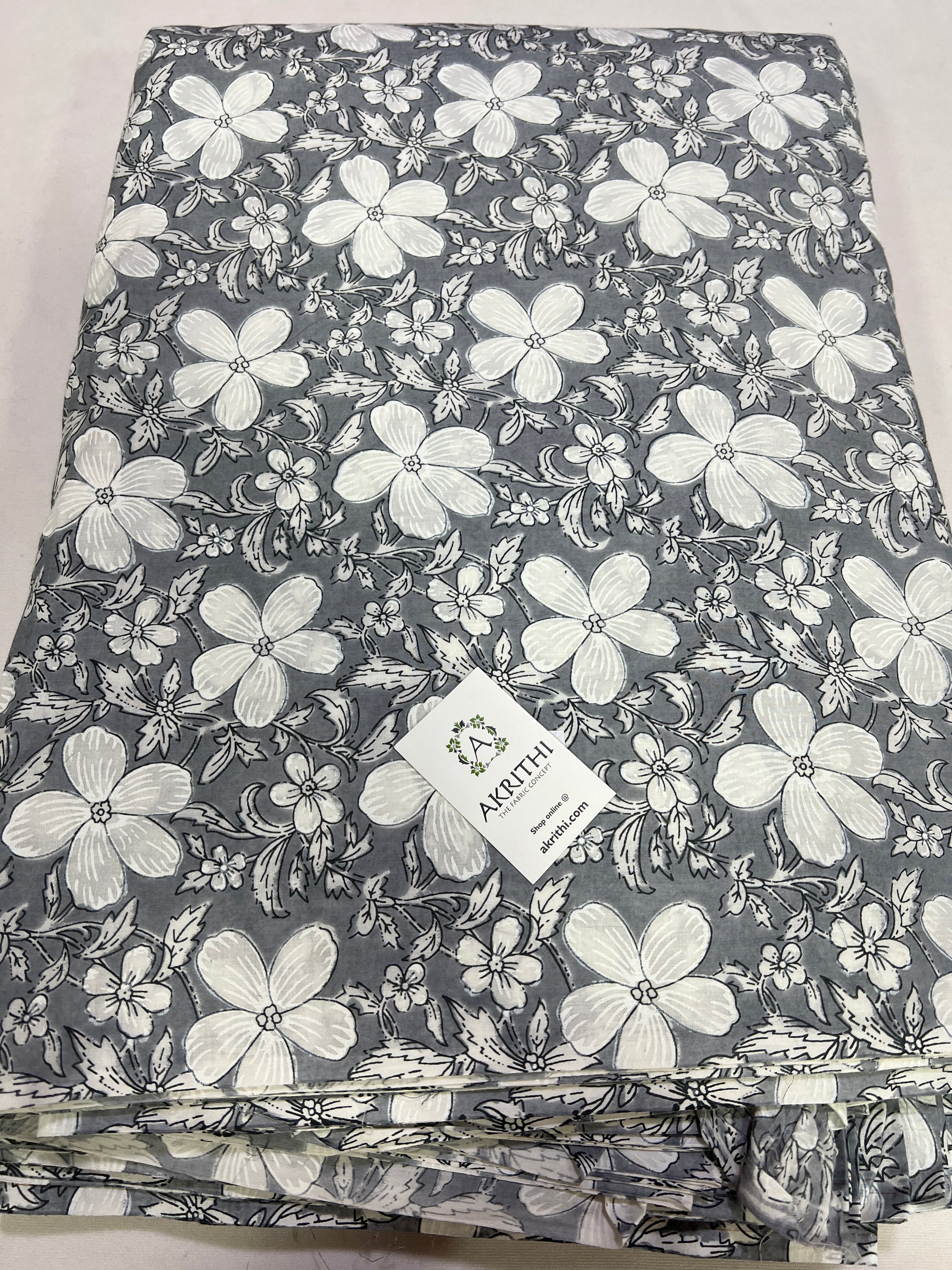 Printed pure cotton fabric