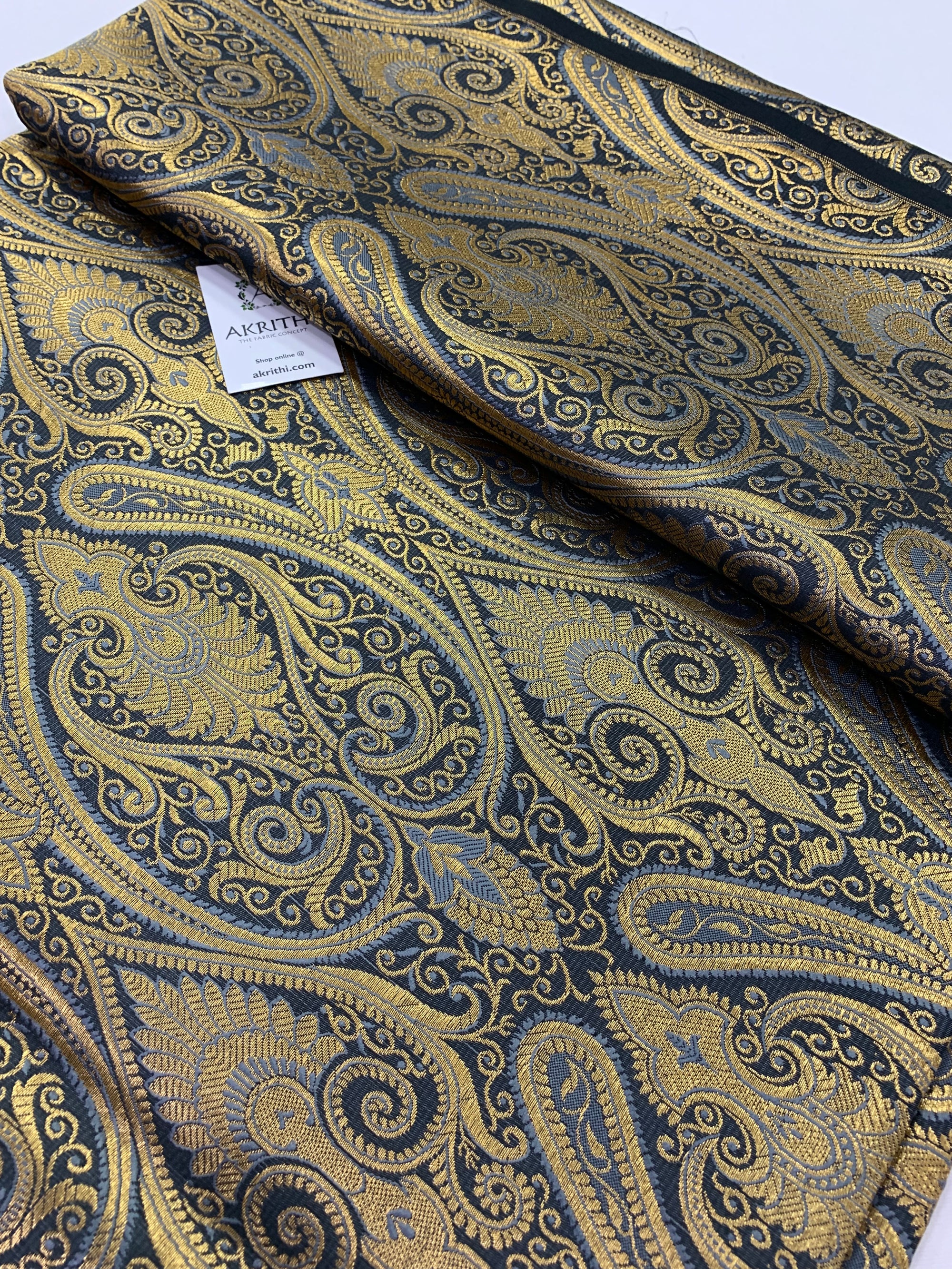 Handloom Banarasi brocade fabric