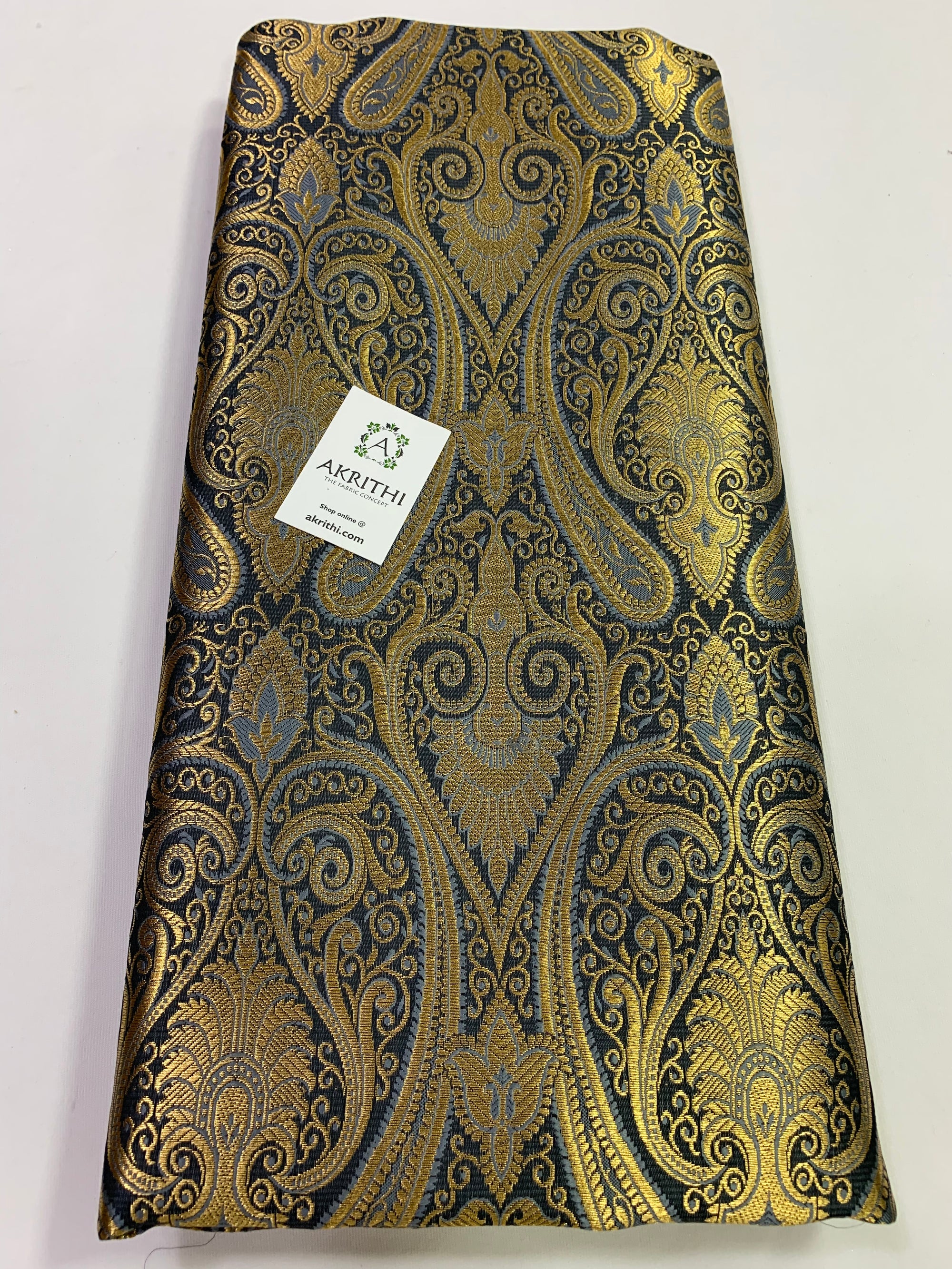 Handloom Banarasi brocade fabric