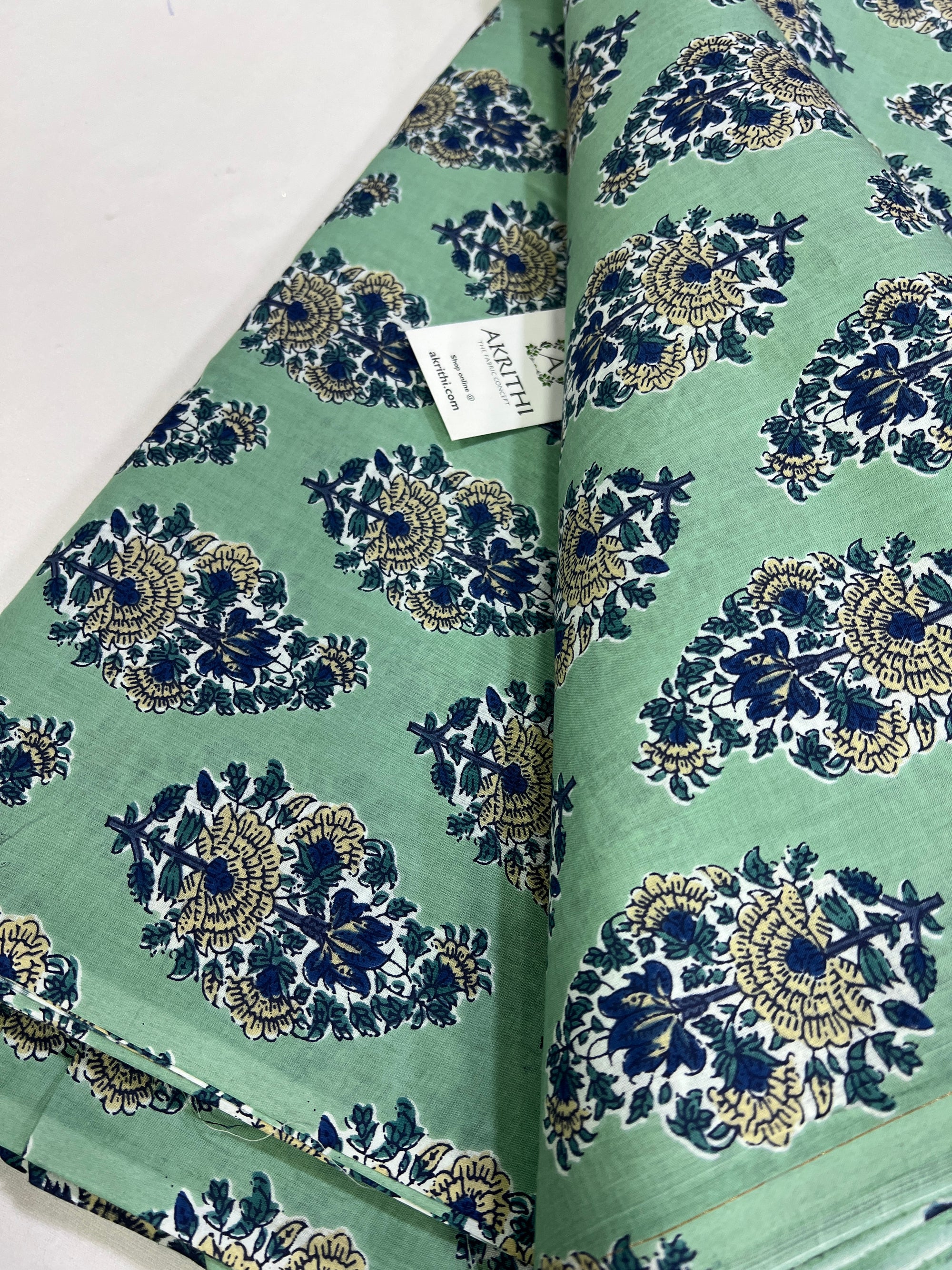 Printed pure cotton fabric