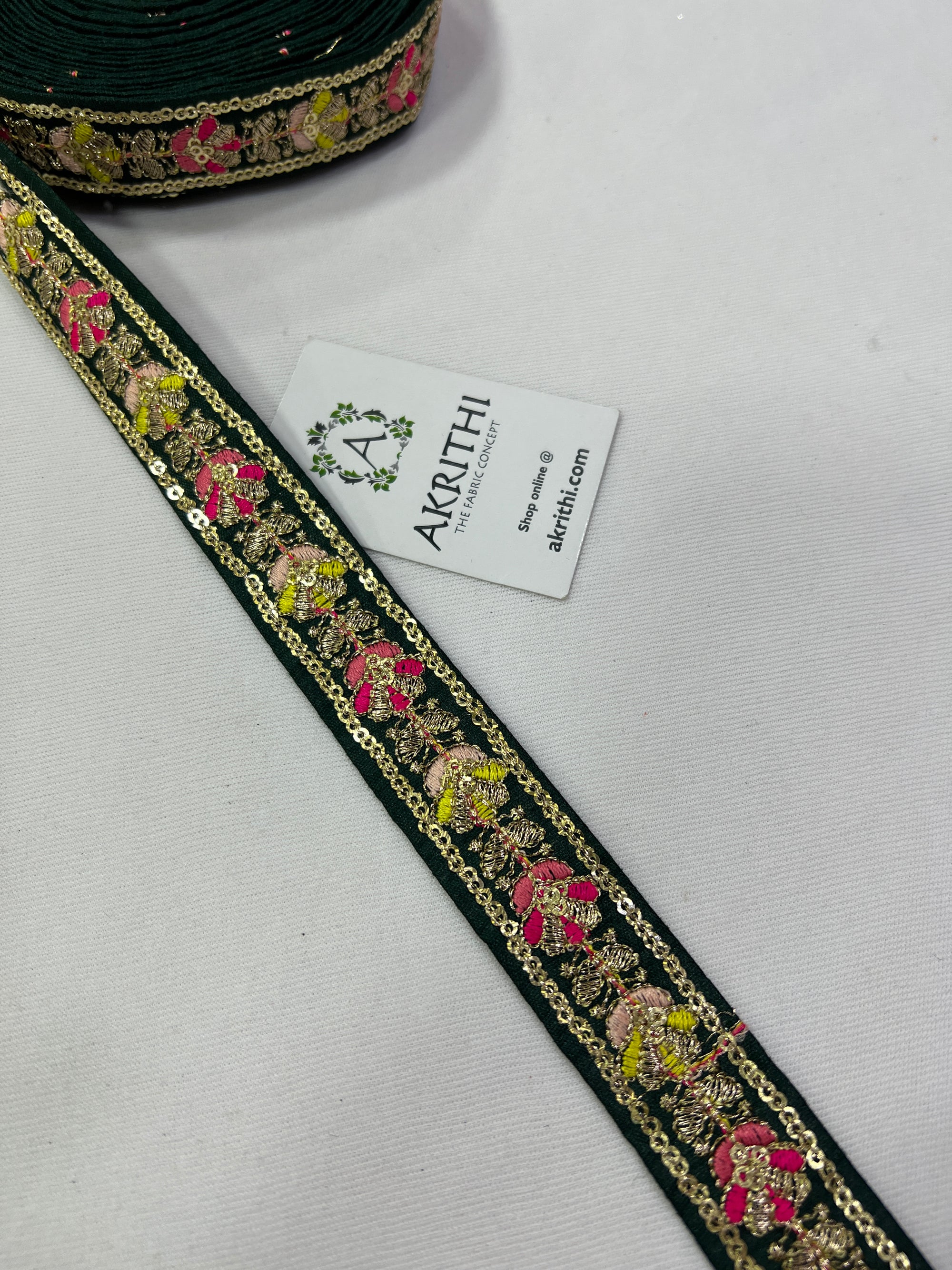 Embroidered lace 9 metres roll