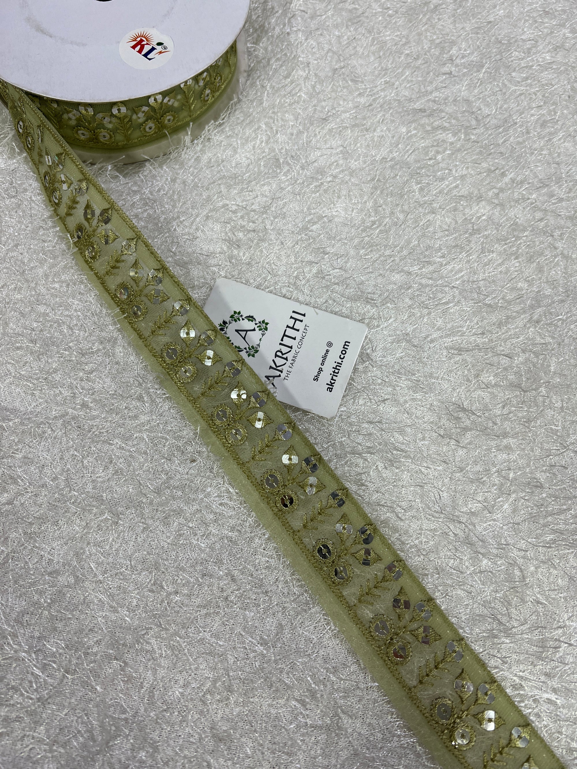 Embroidered lace 9 metres roll