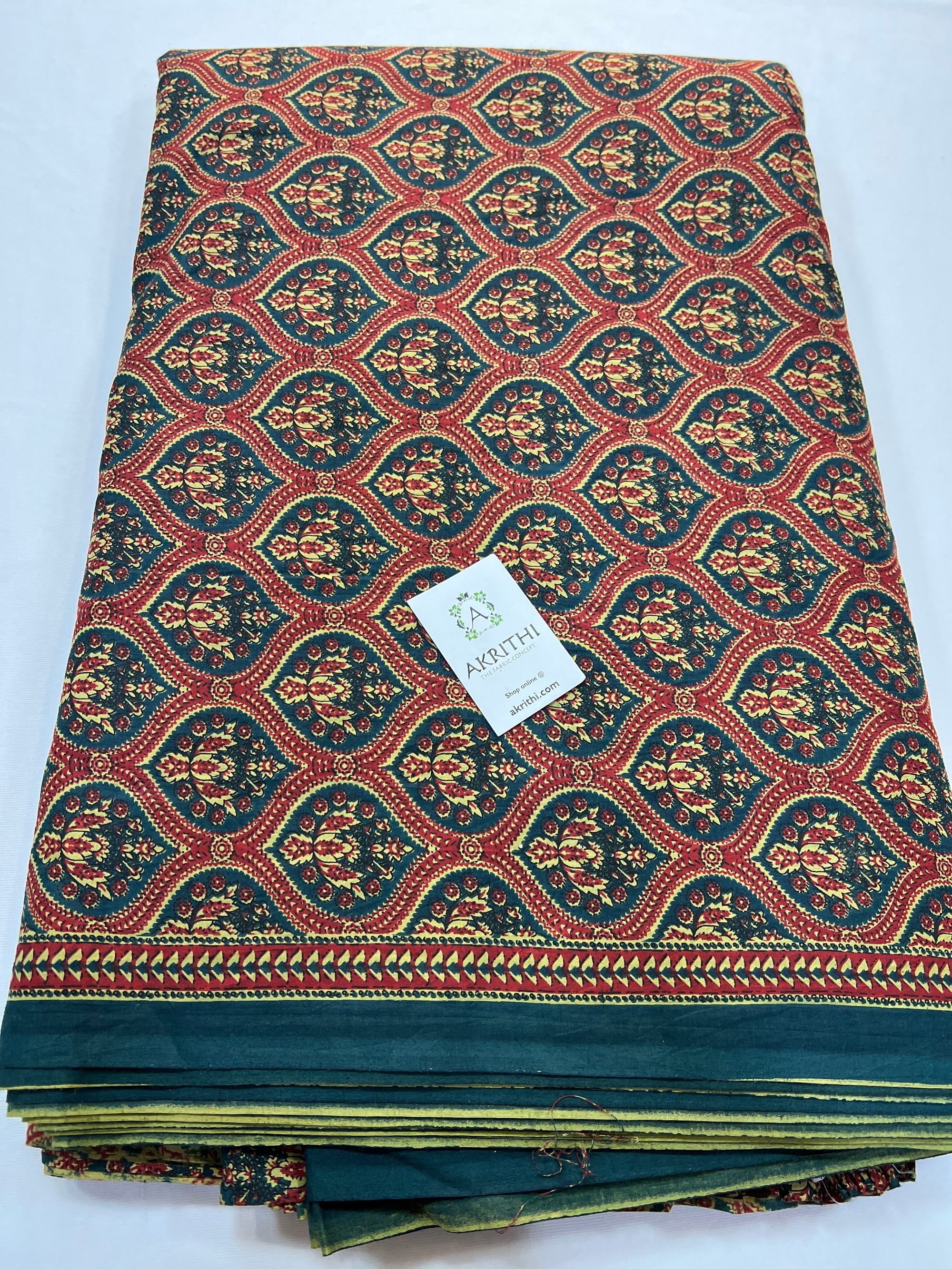Printed pure cotton fabric