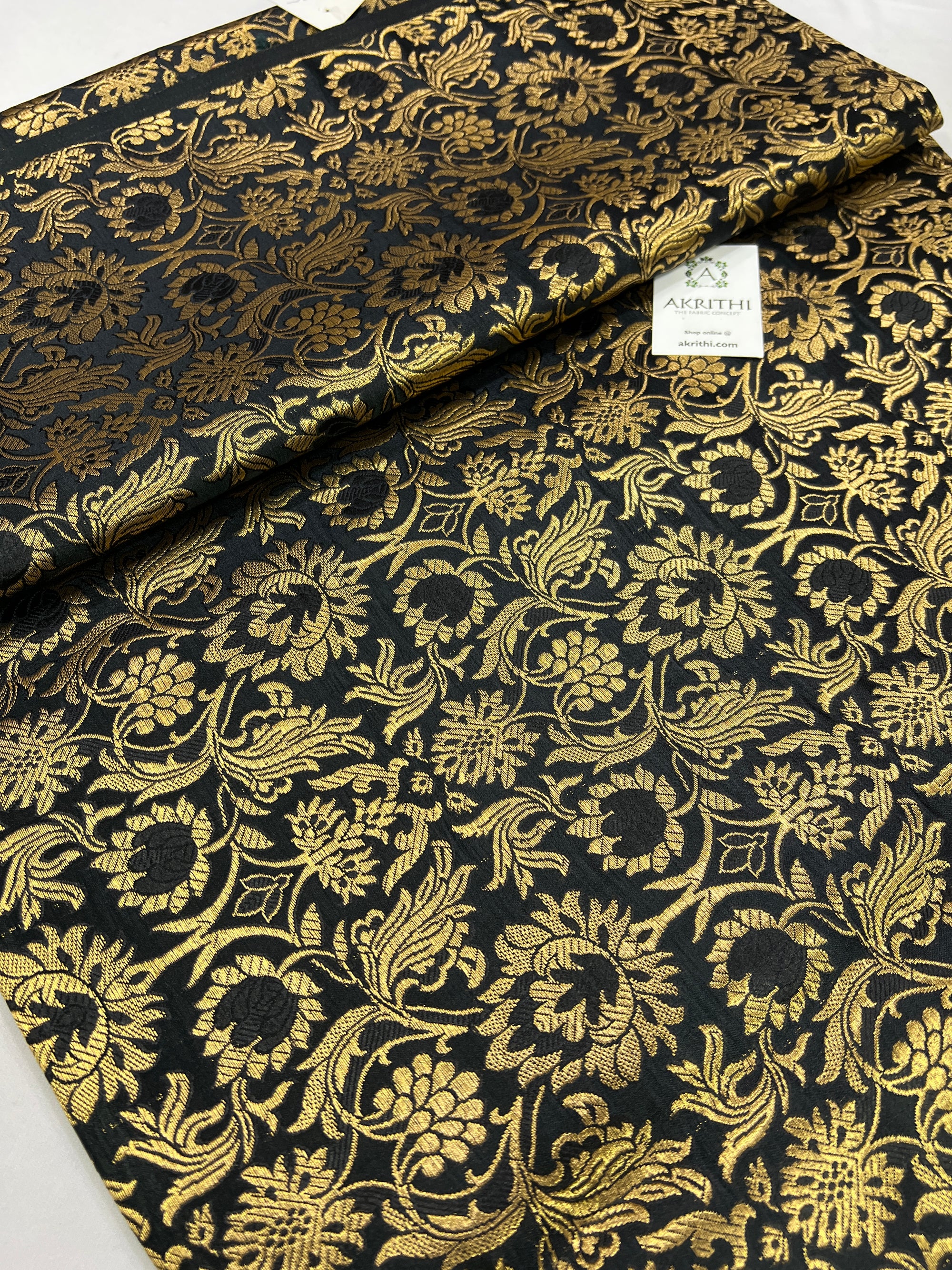 Handloom Banarasi brocade fabric