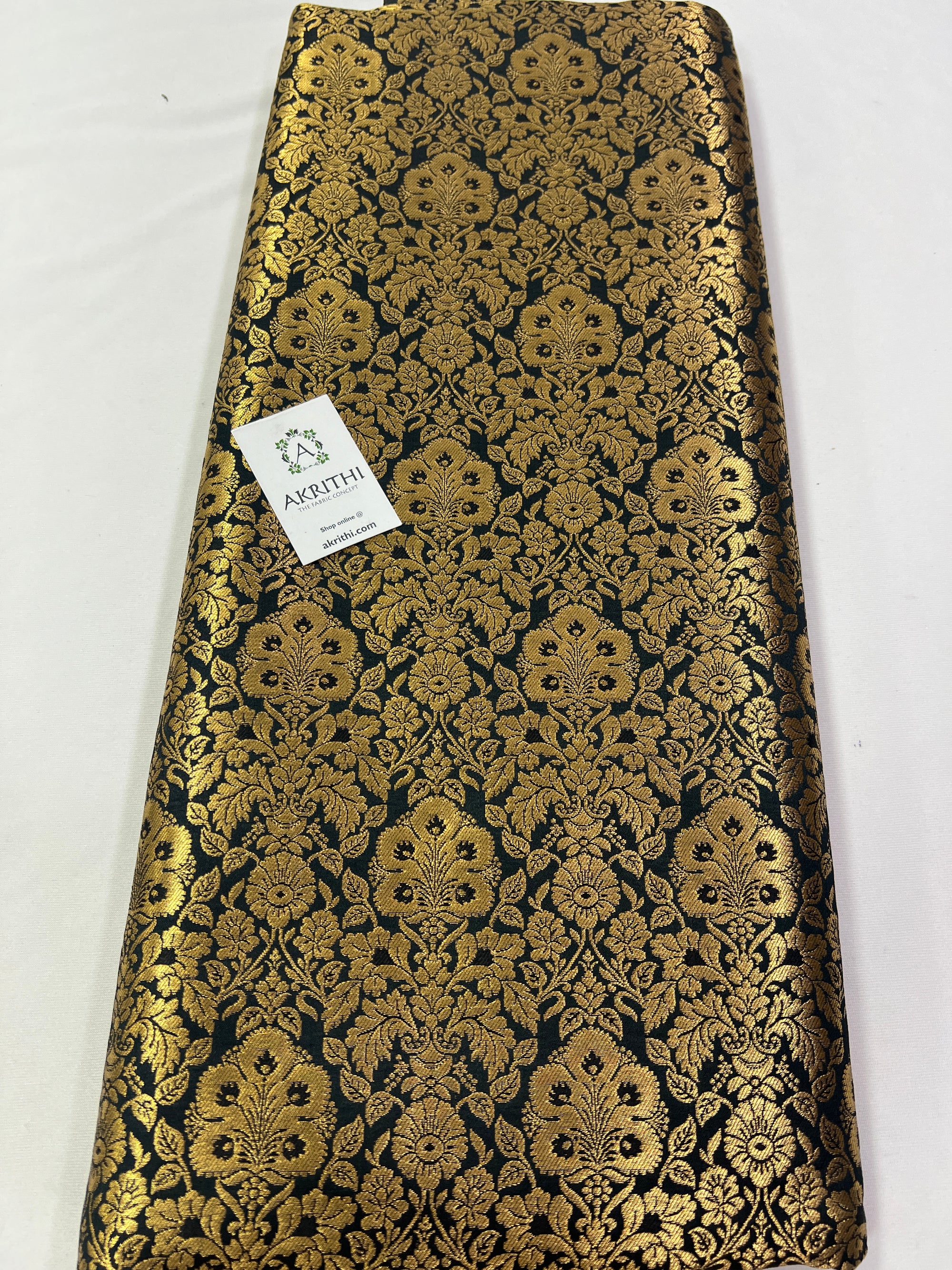 Handloom Banarasi brocade fabric 80 CM CUT