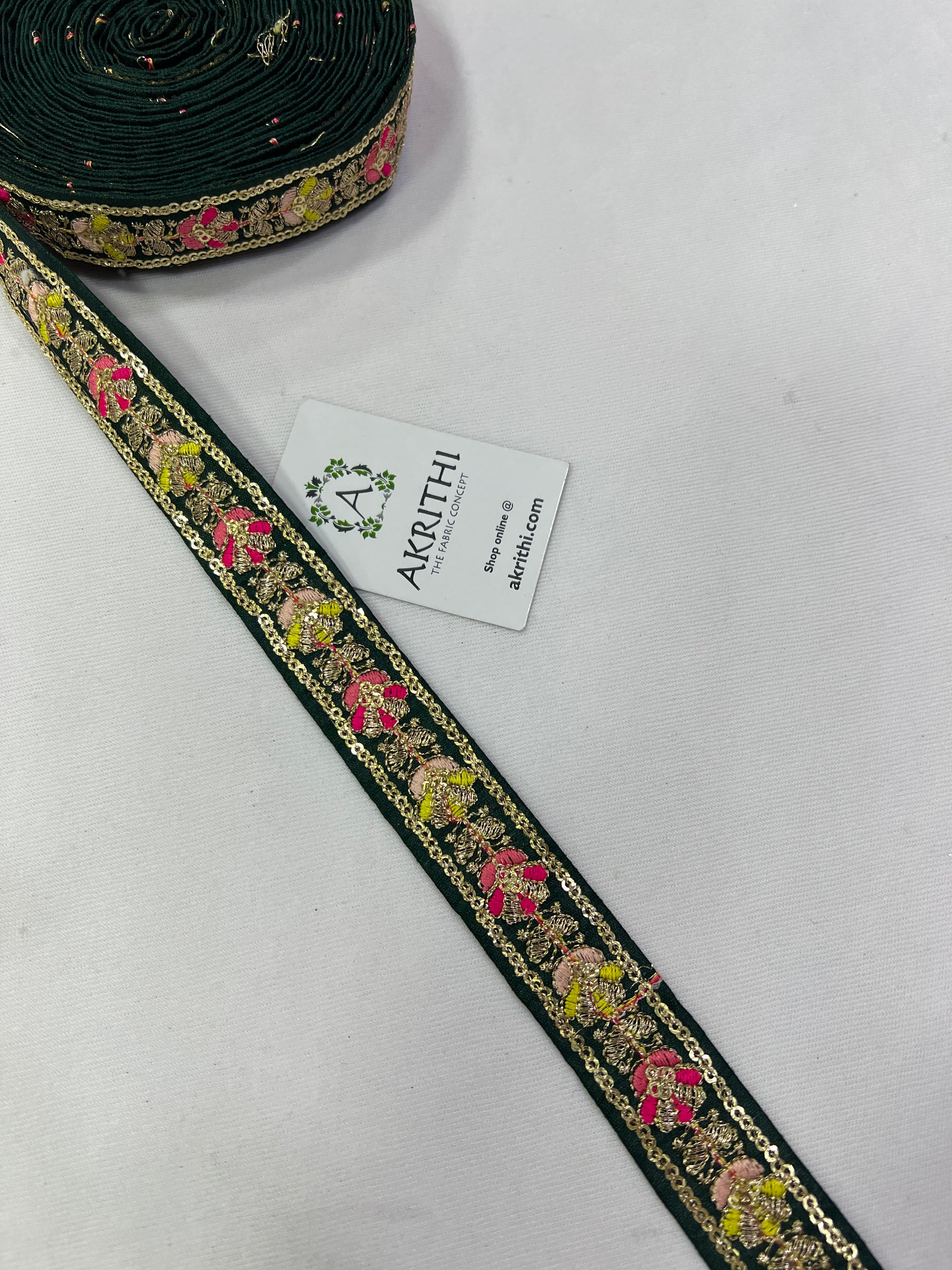Embroidered lace 9 metres roll