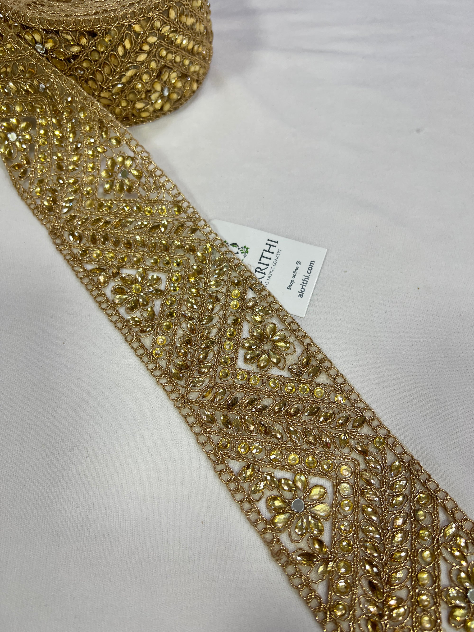 Embroidered lace 9 metres roll