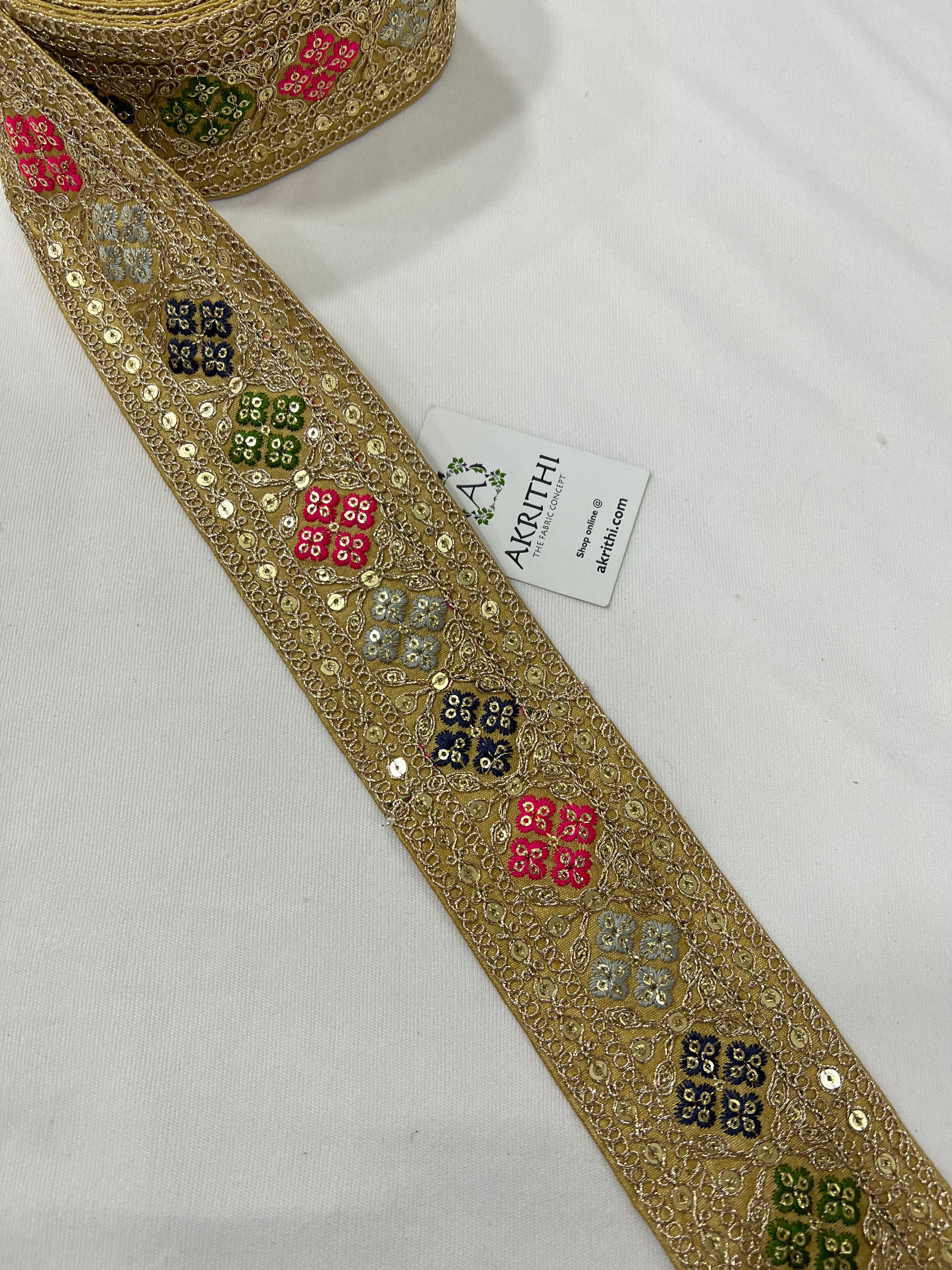 Embroidered lace 9 metres roll