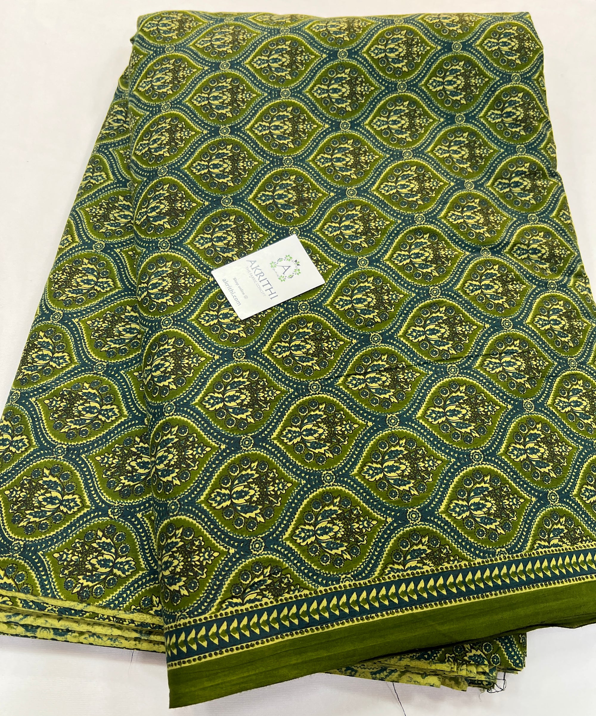 Printed pure cotton fabric