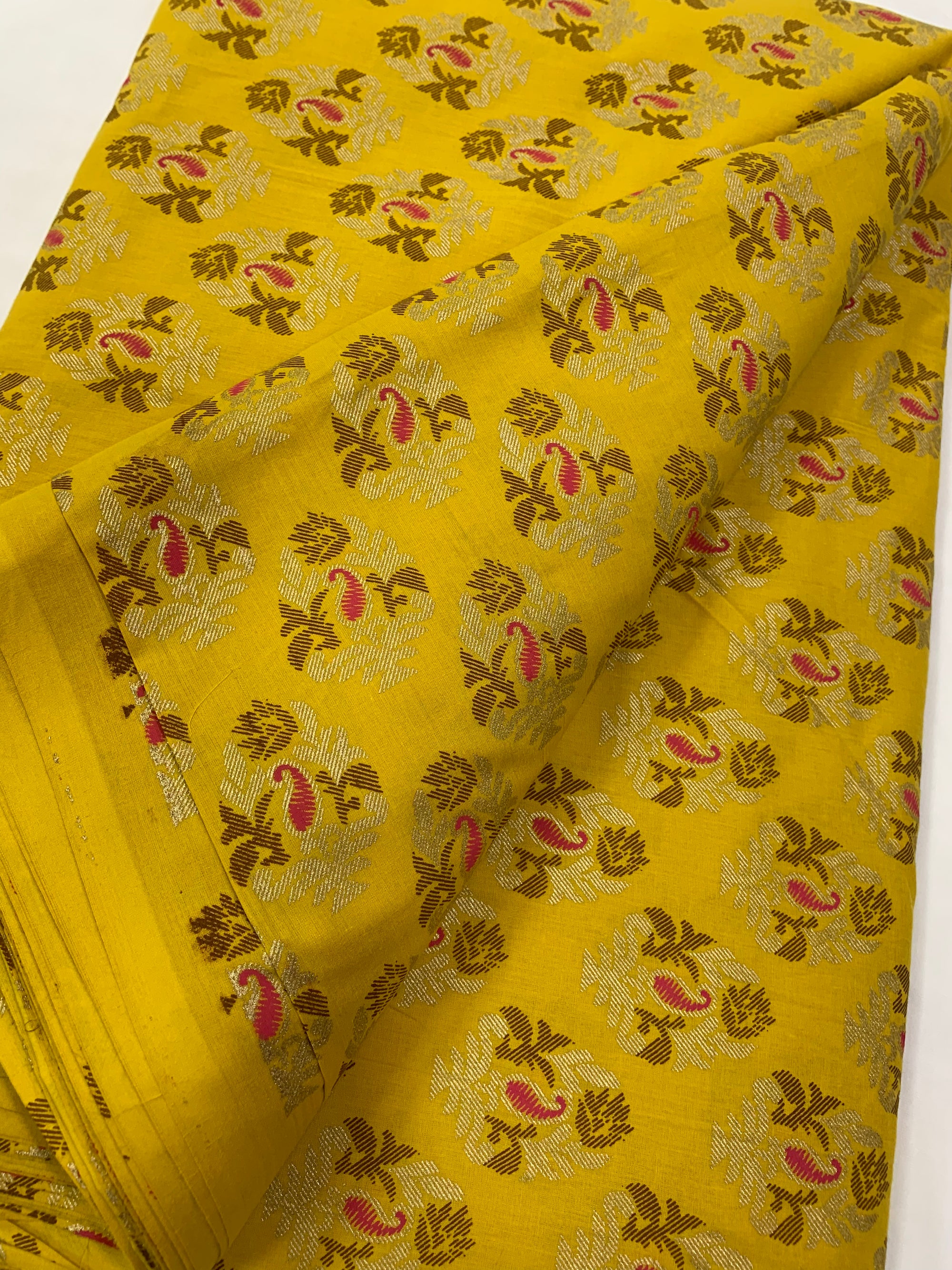 Printed pure cotton fabric