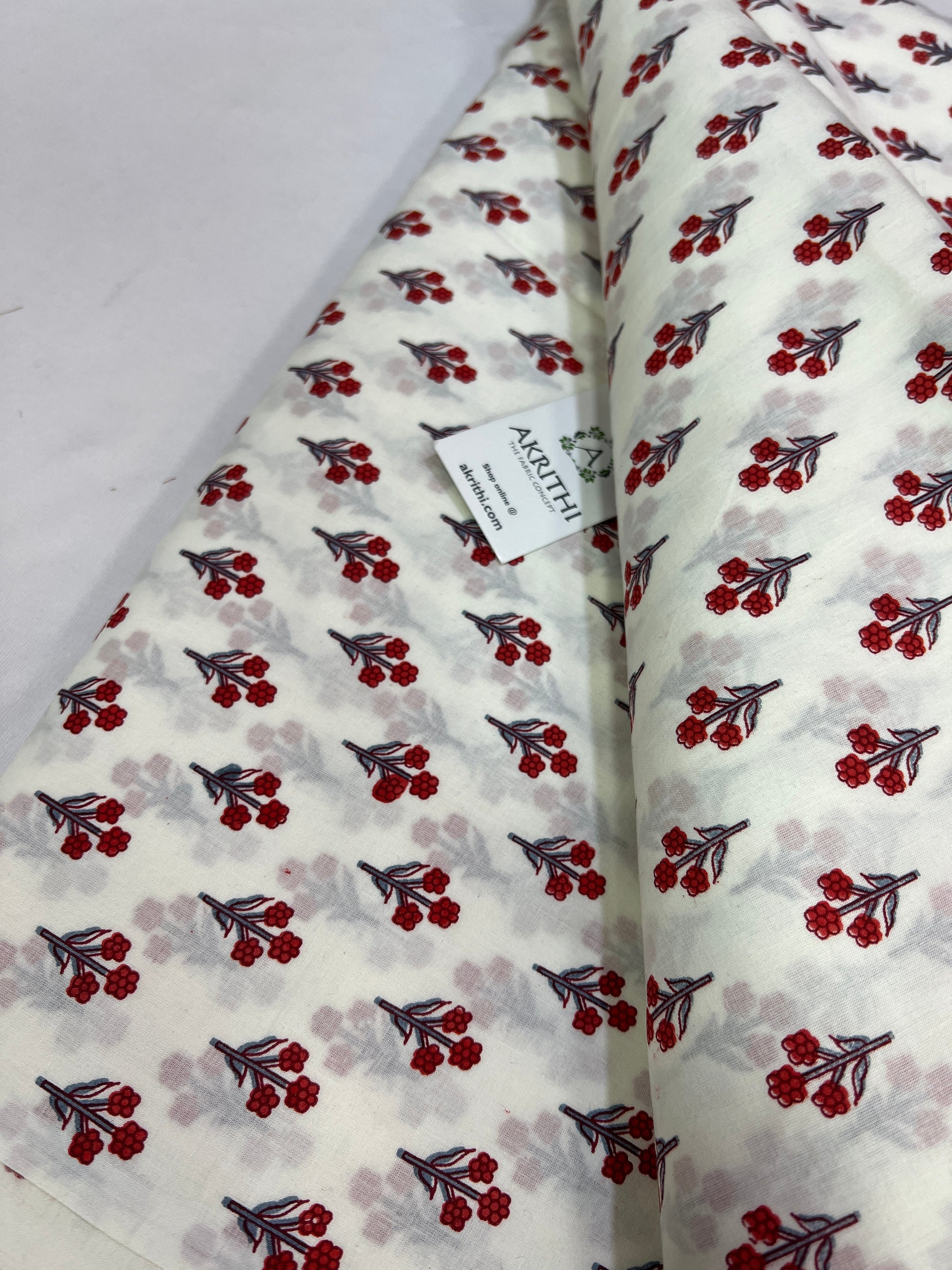 Printed pure cotton fabric
