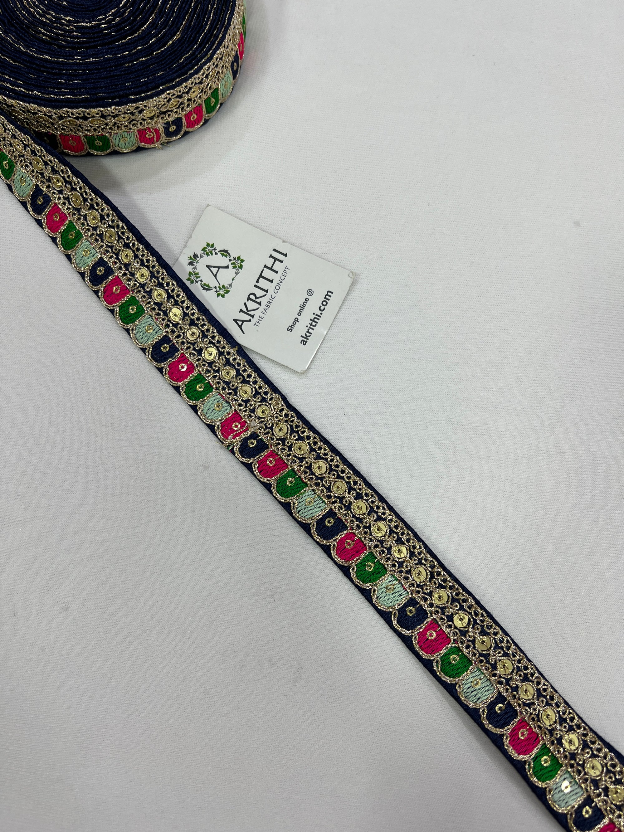 Embroidered lace 9 metres roll