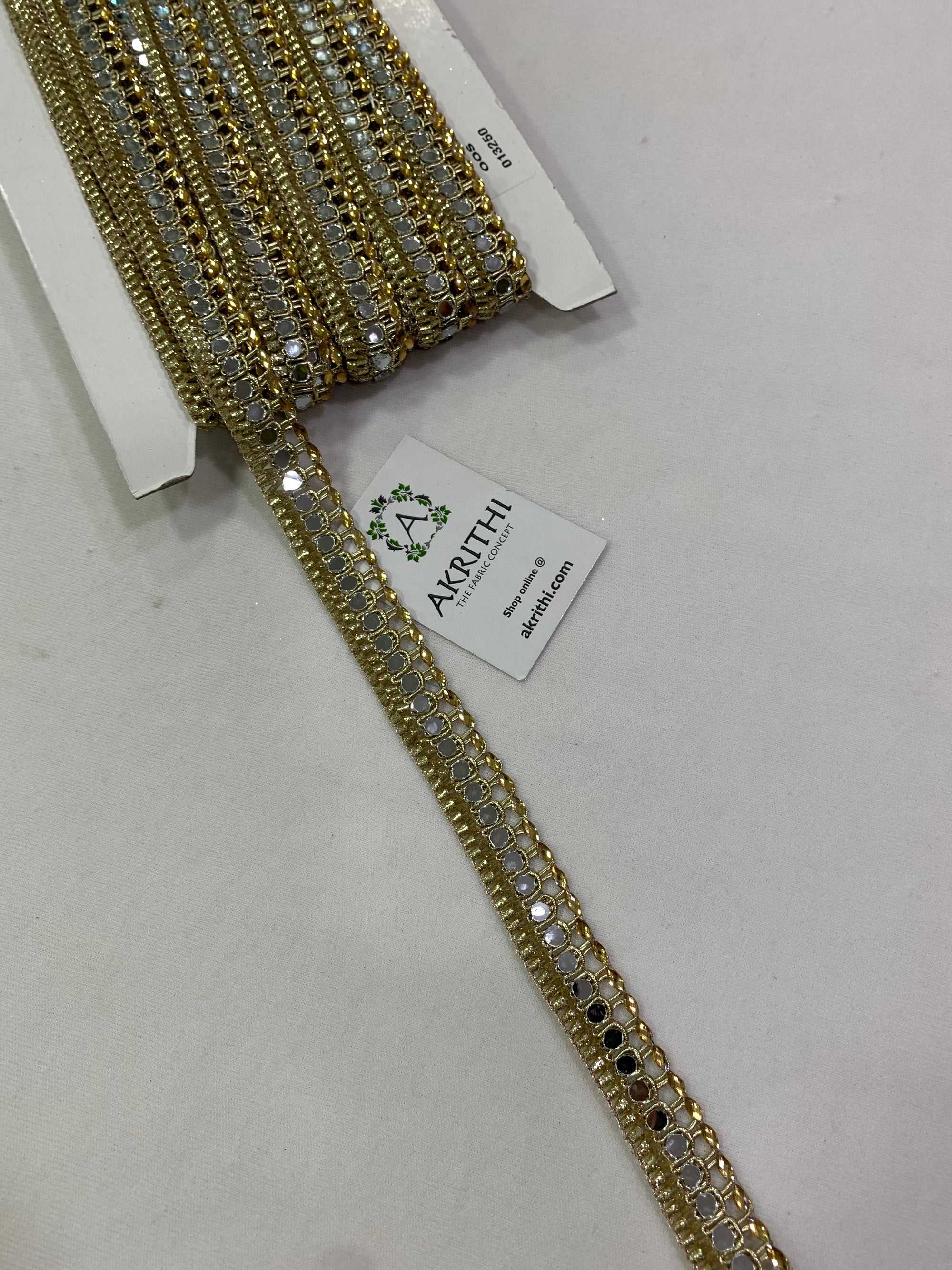 Embroidered gold lace 9 metres roll