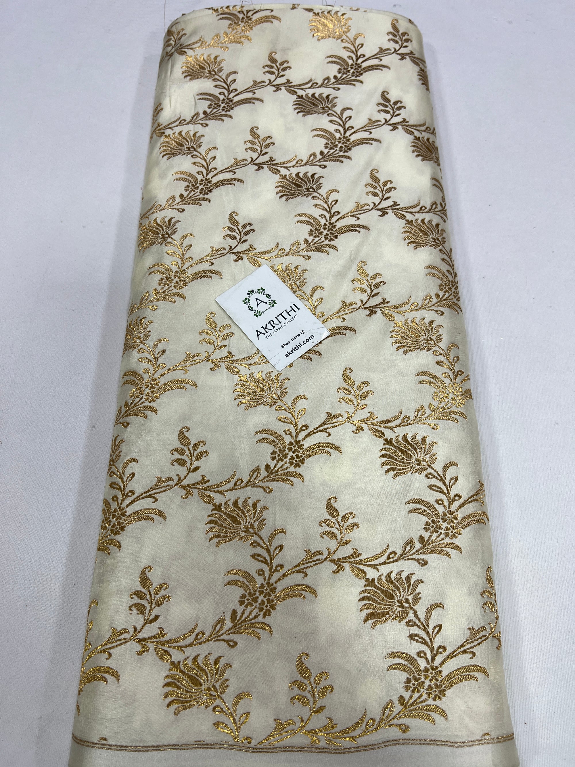 Handloom Banarasi brocade fabric