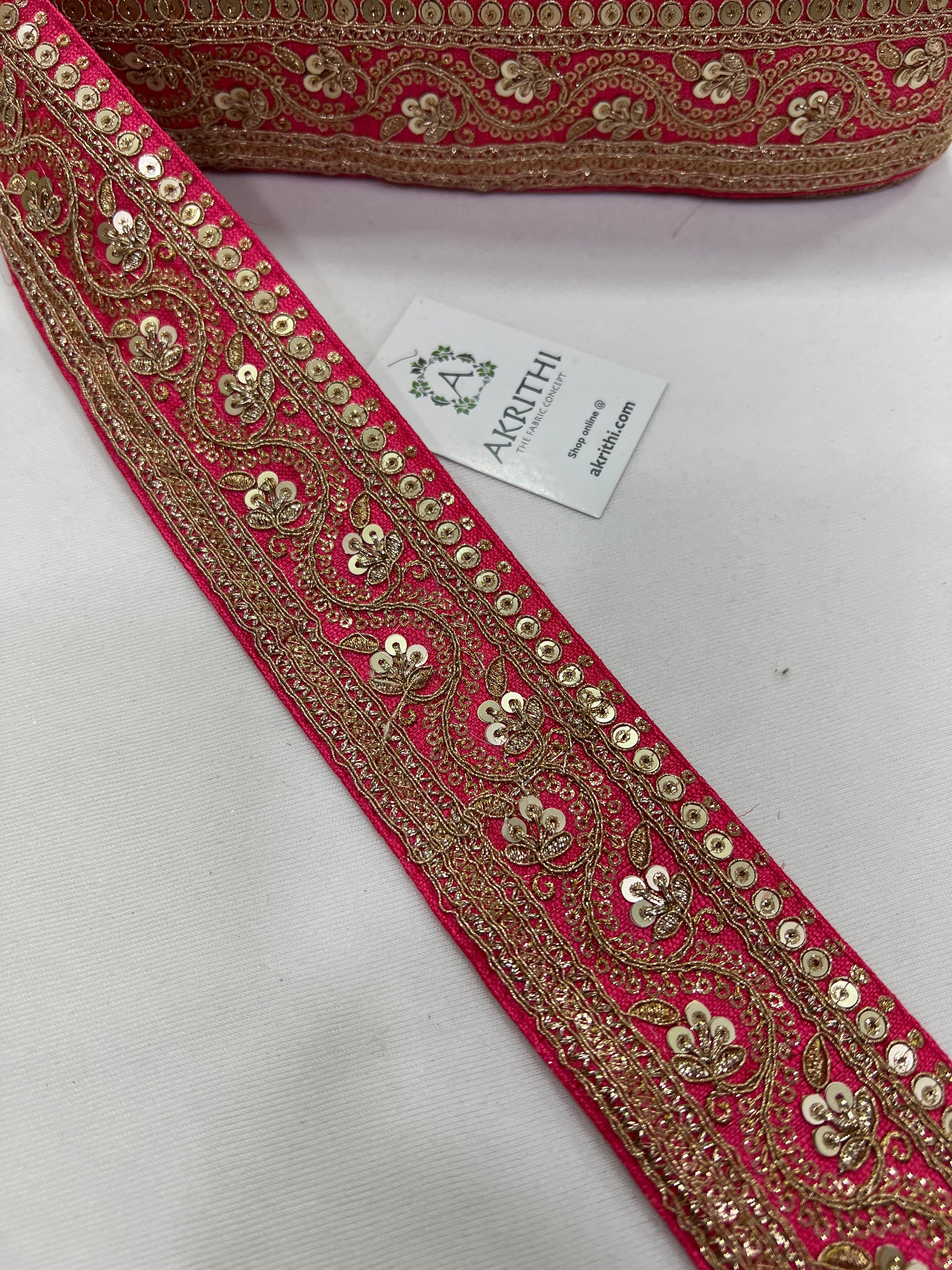 Embroidered lace 9 metres roll