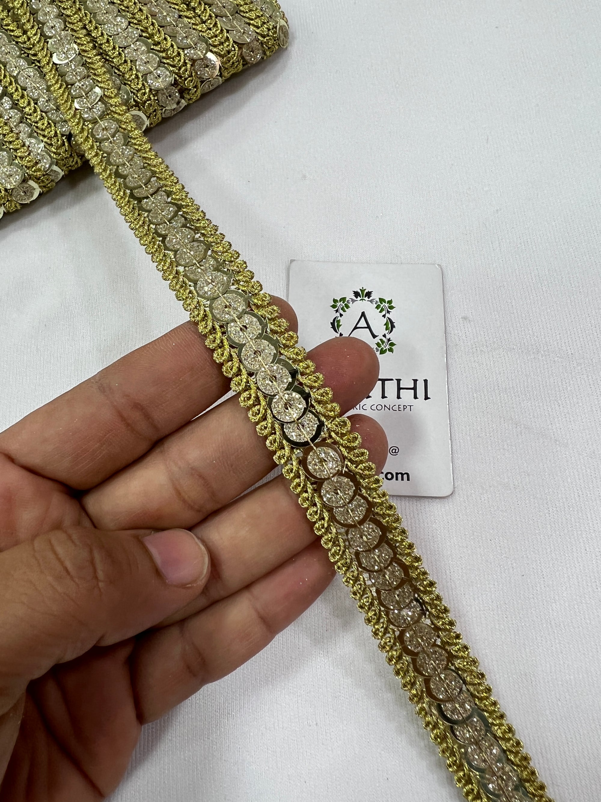 Embroidered lace 9 metres roll