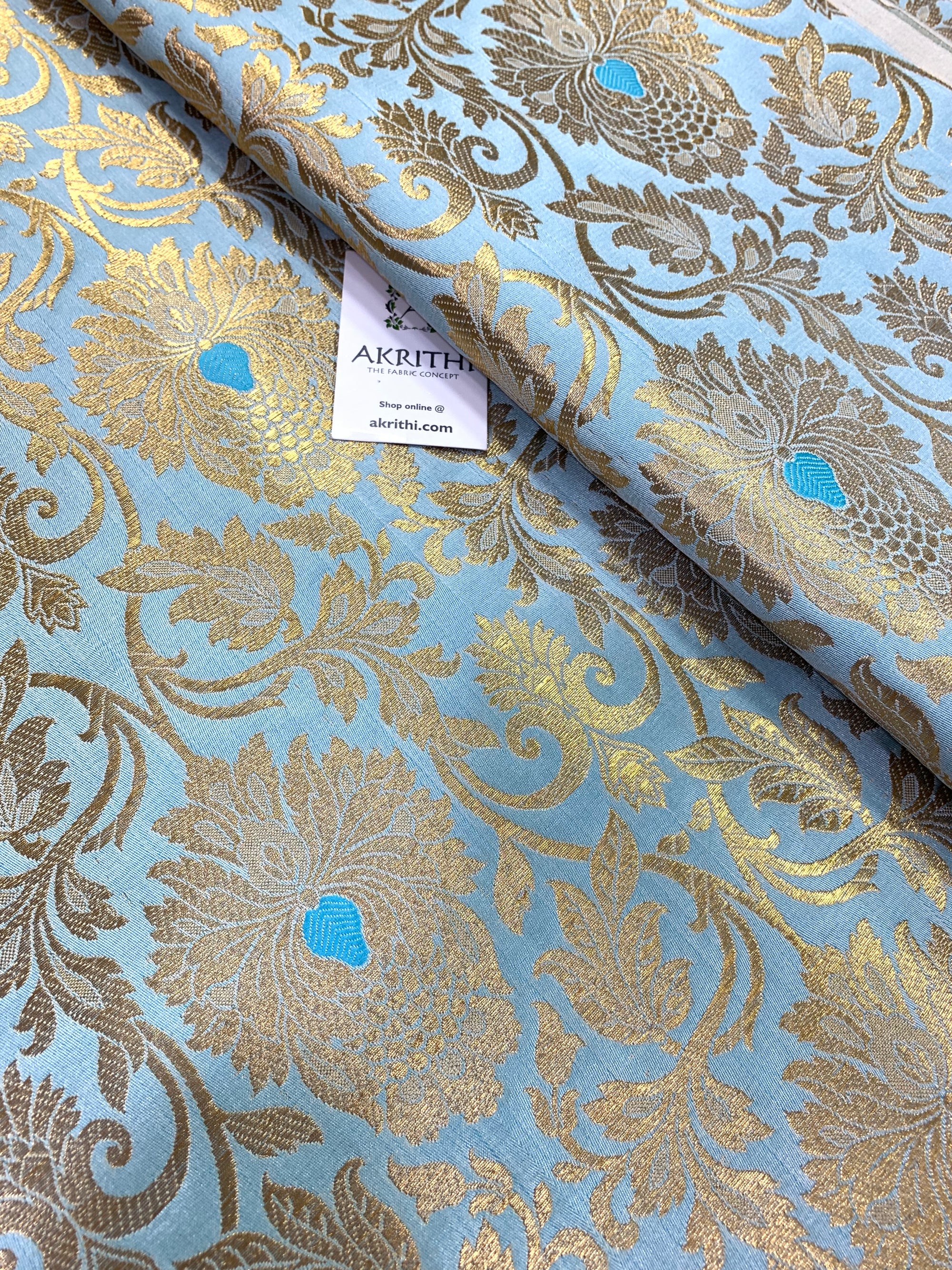 Handloom Banarasi brocade fabric 40 CM CUT