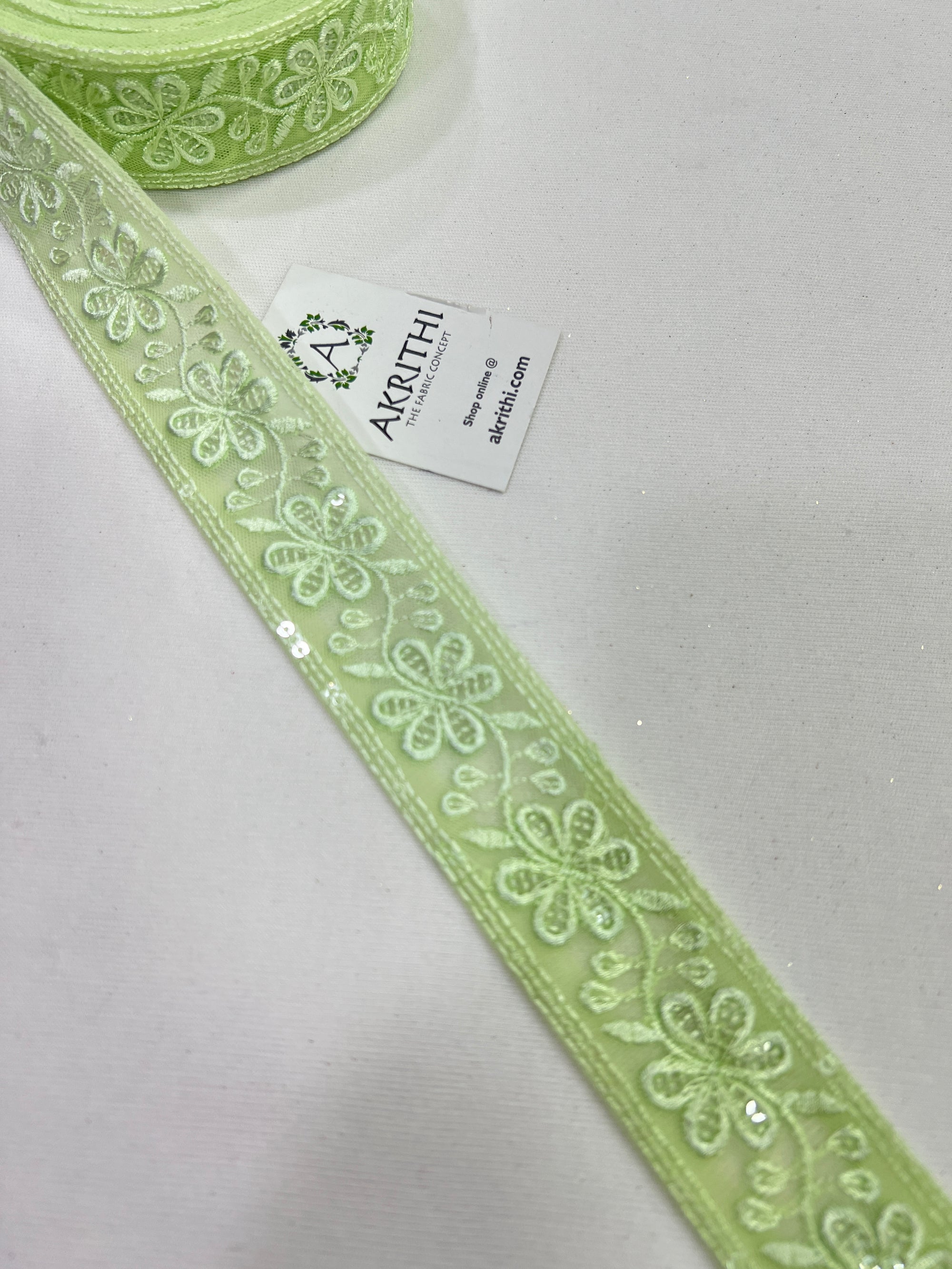 Embroidered lace 9 metres roll