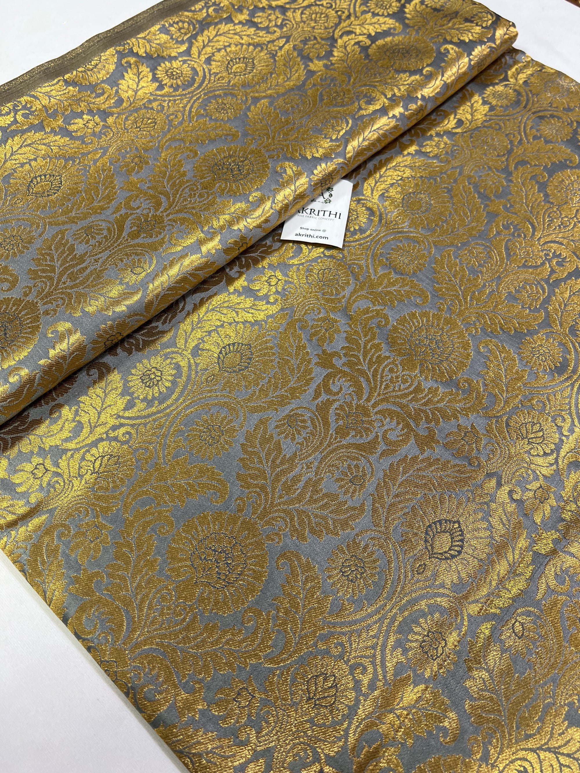 Handloom Banarasi brocade fabric