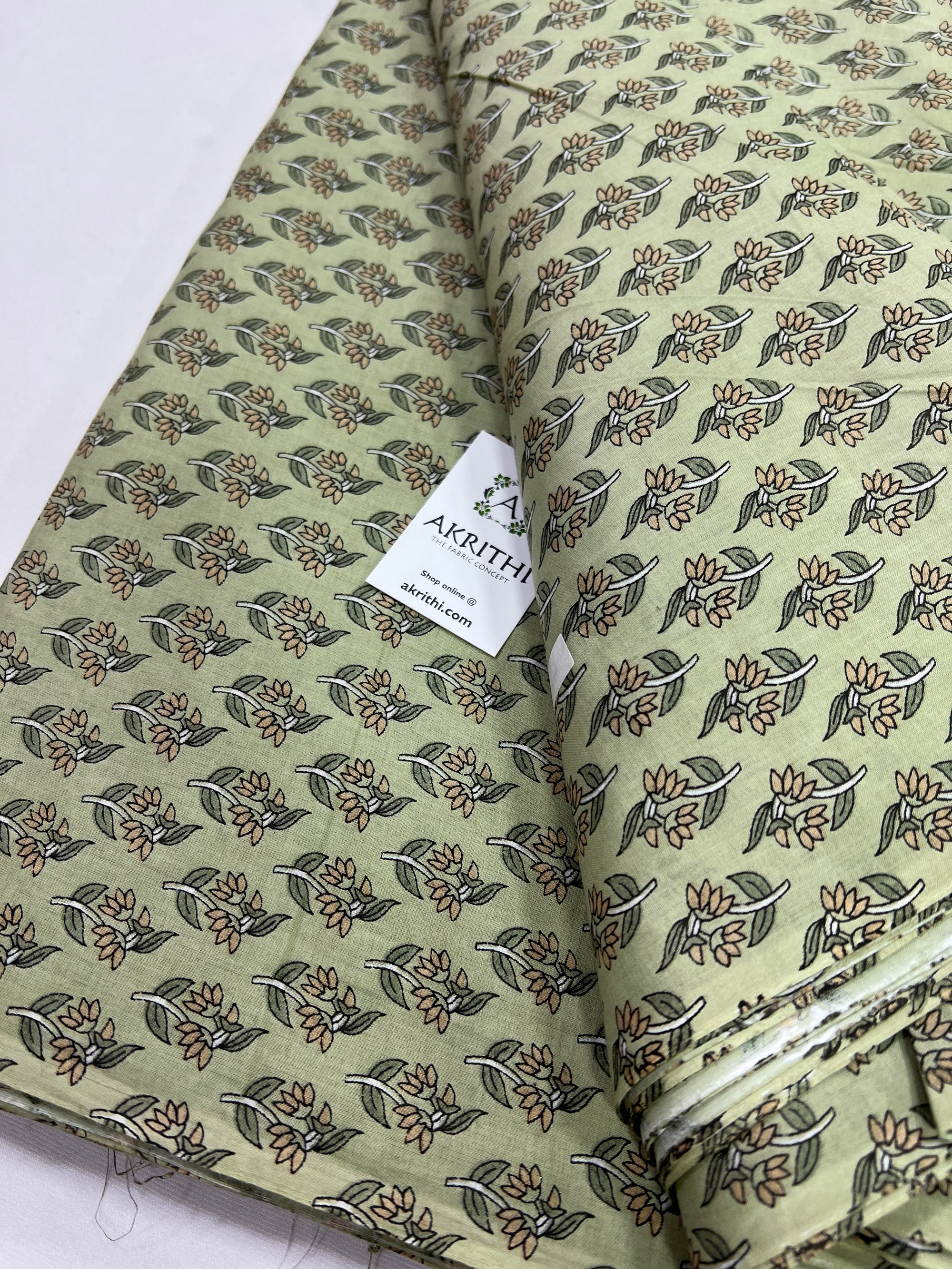 Printed pure cotton fabric