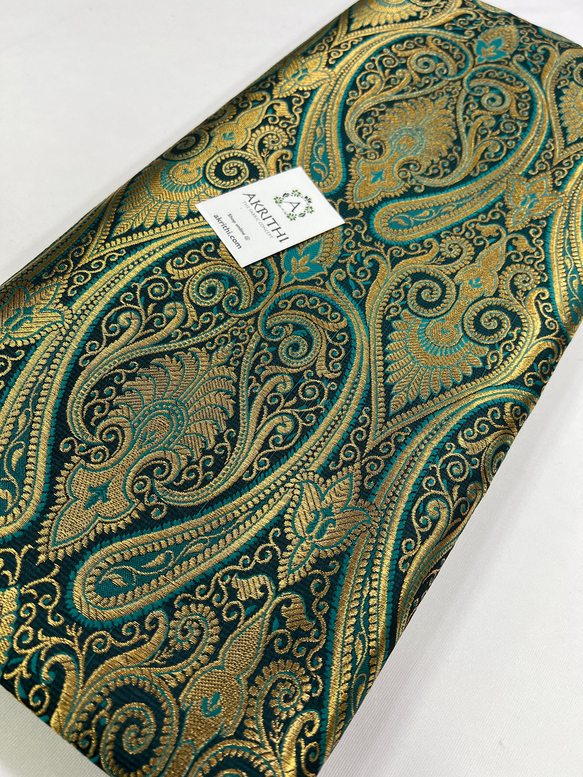 Handloom Banarasi brocade fabric