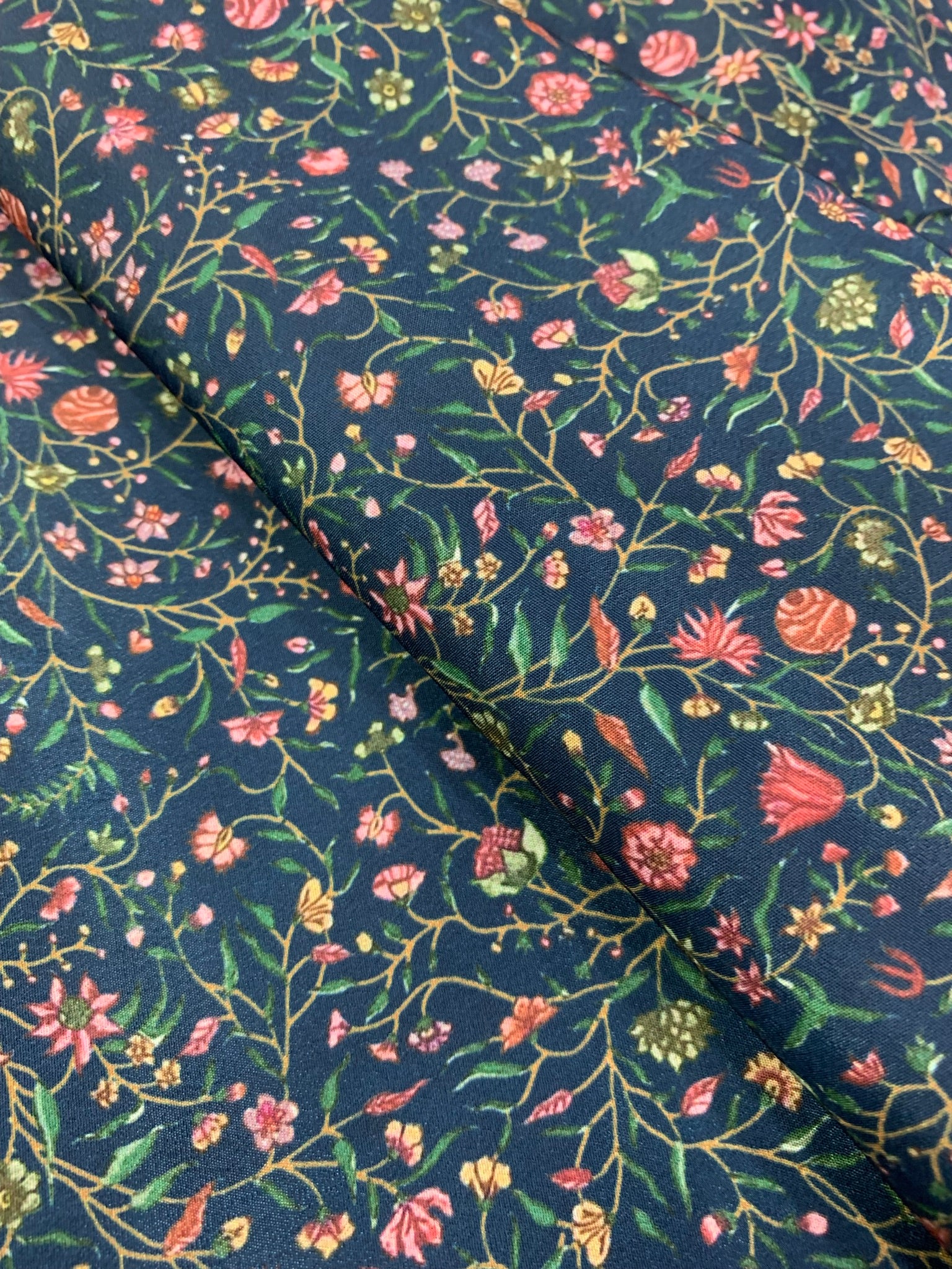 Digital floral Printed crepe fabric
