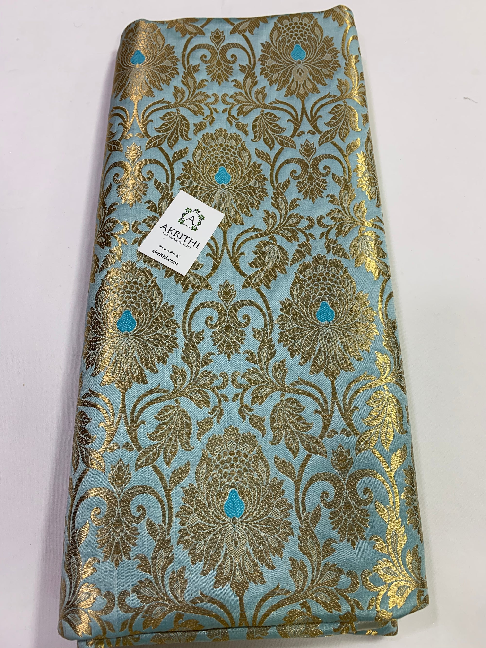 Handloom Banarasi brocade fabric 40 CM CUT
