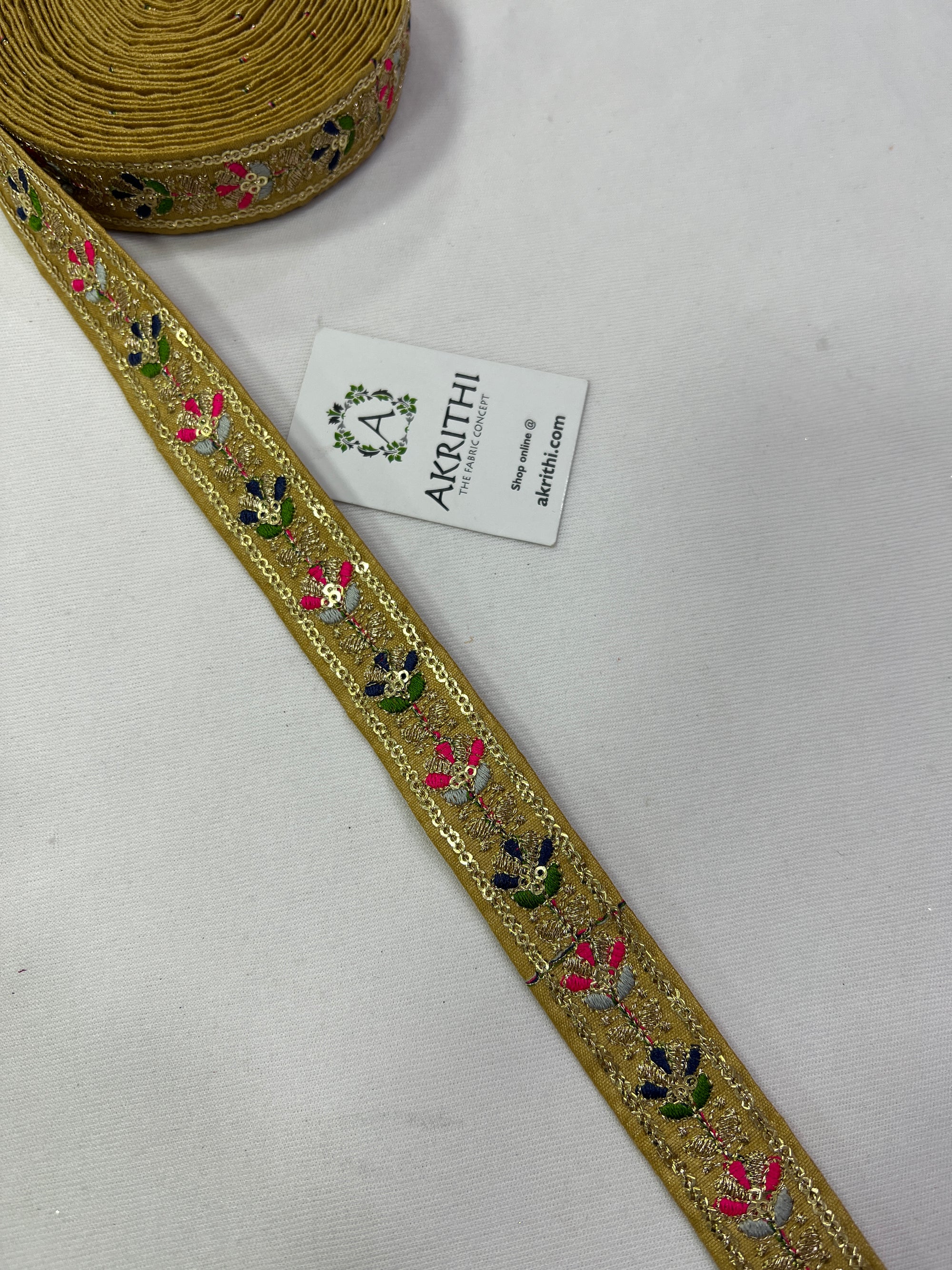 Embroidered lace 9 metres roll
