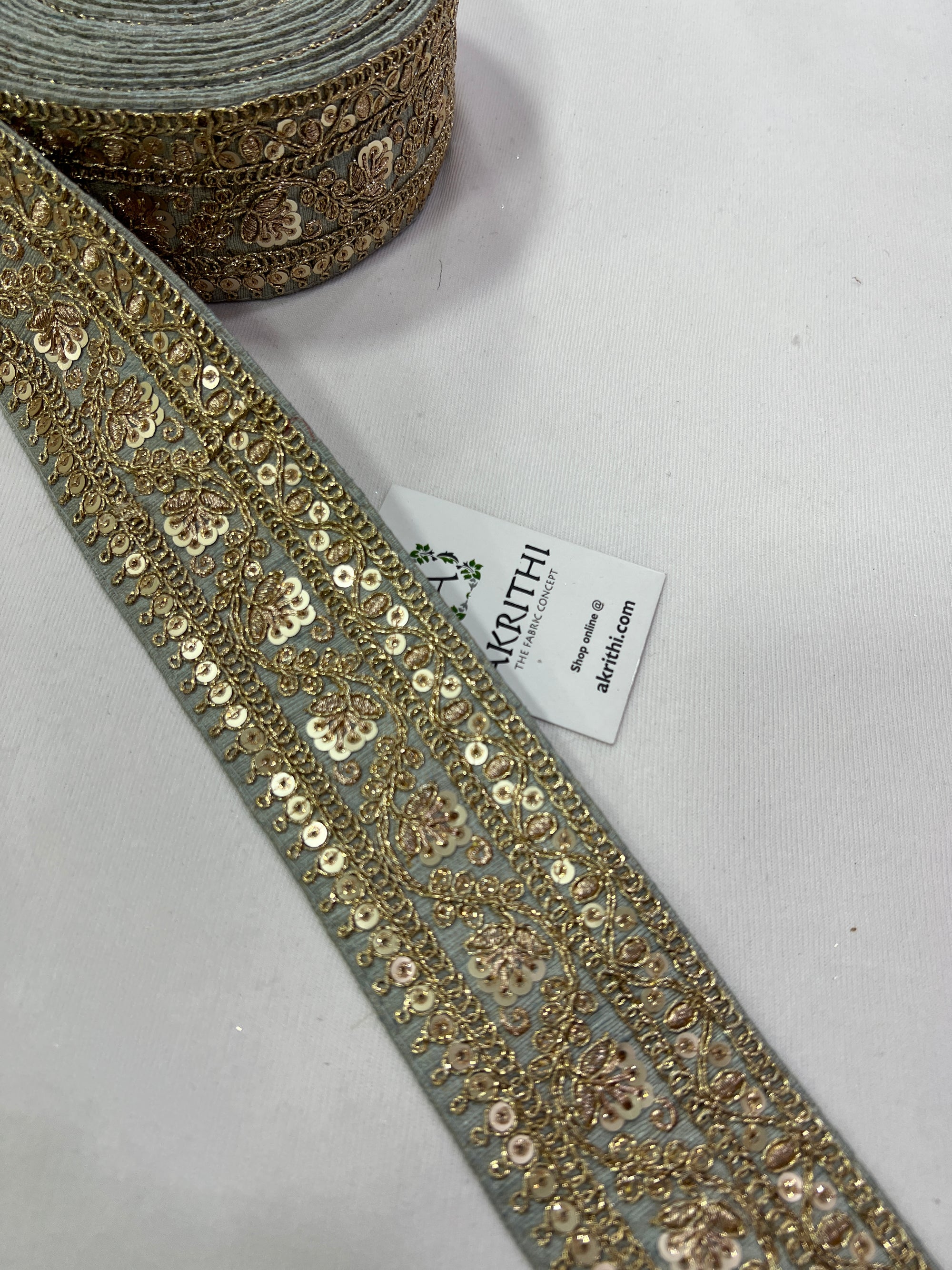 Embroidered lace 9 metres roll