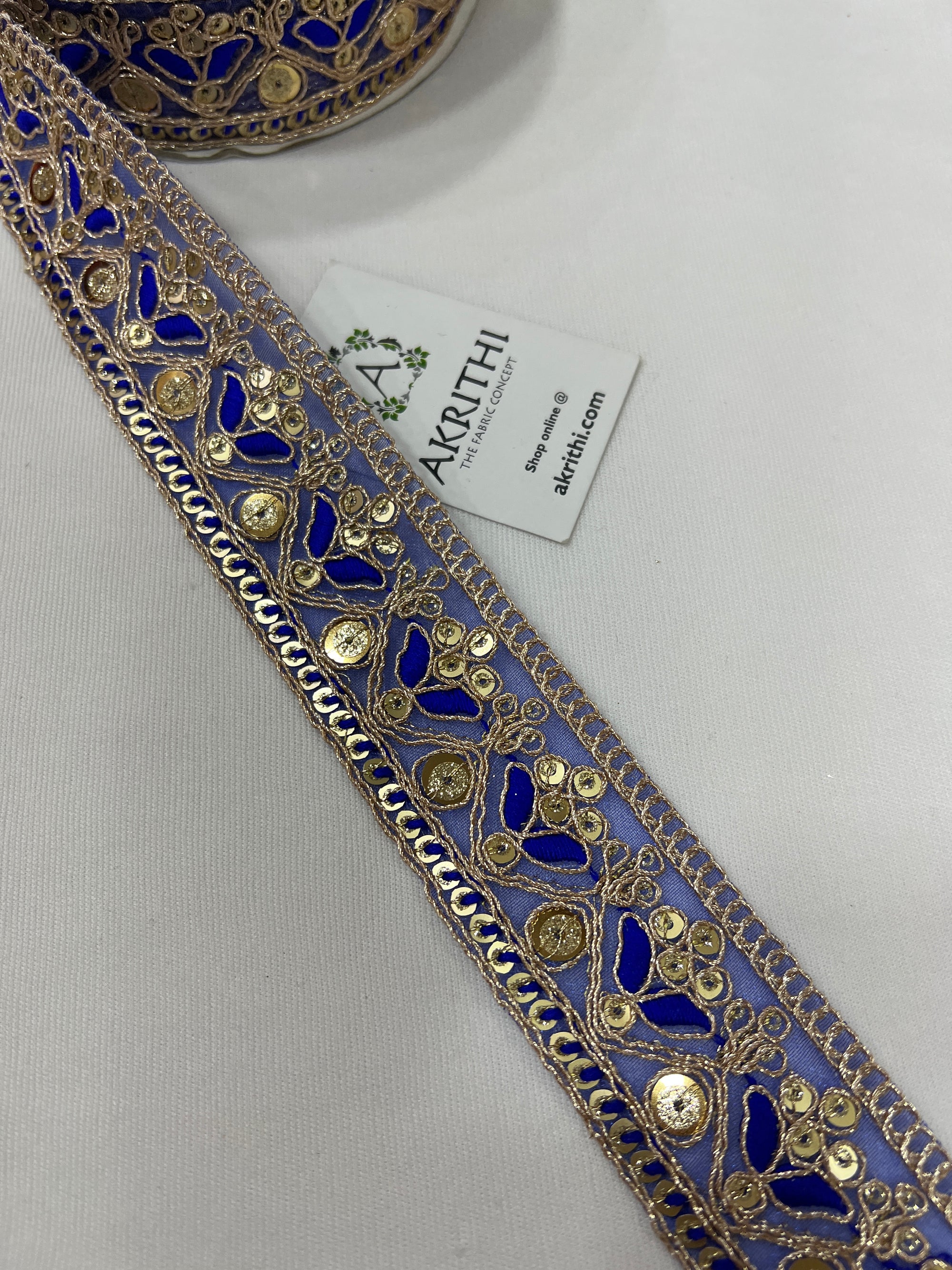 Embroidered lace 9 metres roll