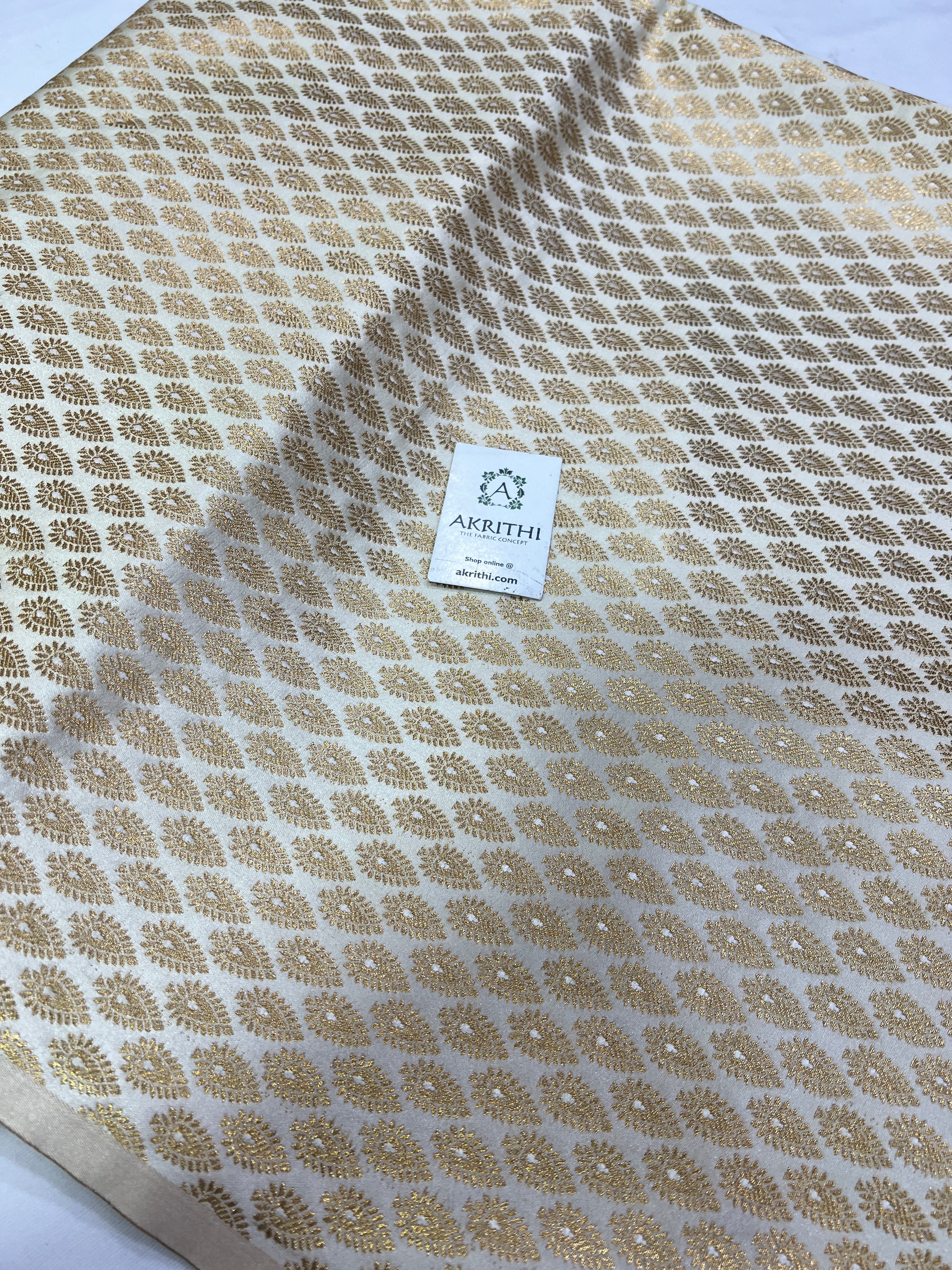 Handloom Banarasi brocade fabric
