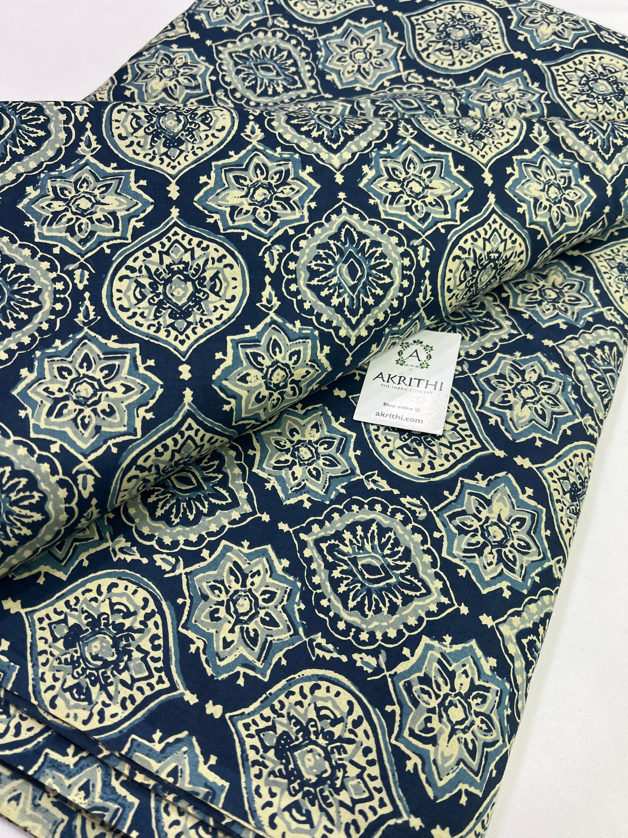 Printed pure cotton fabric