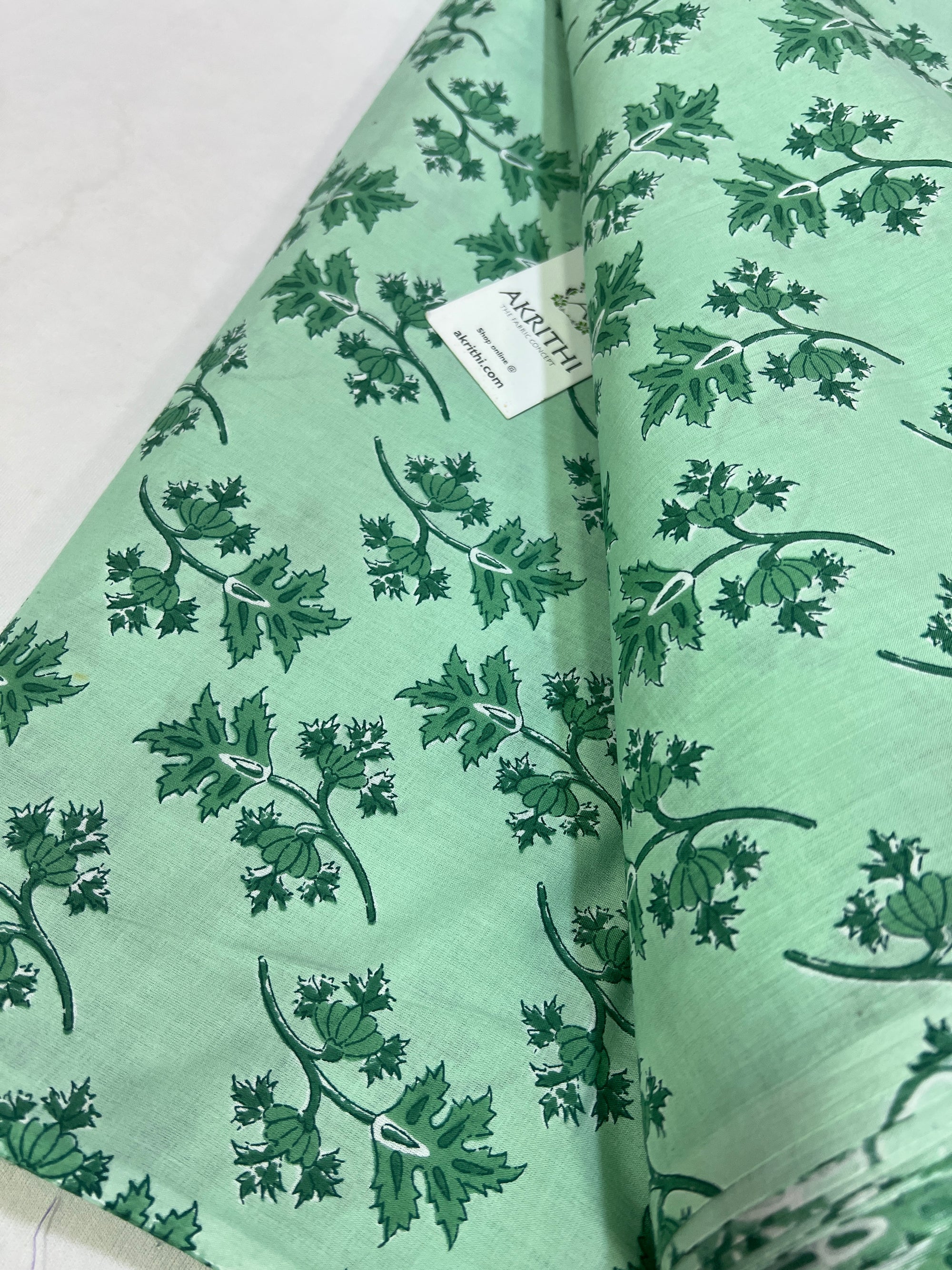 Printed pure cotton fabric